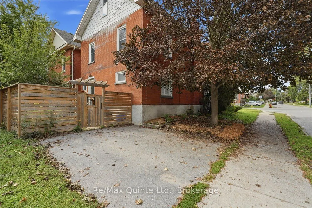95 Victoria Avenue