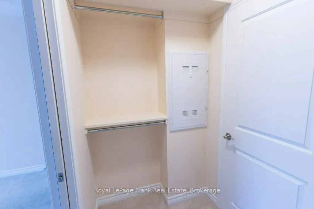 58 Glenelg Street W #103