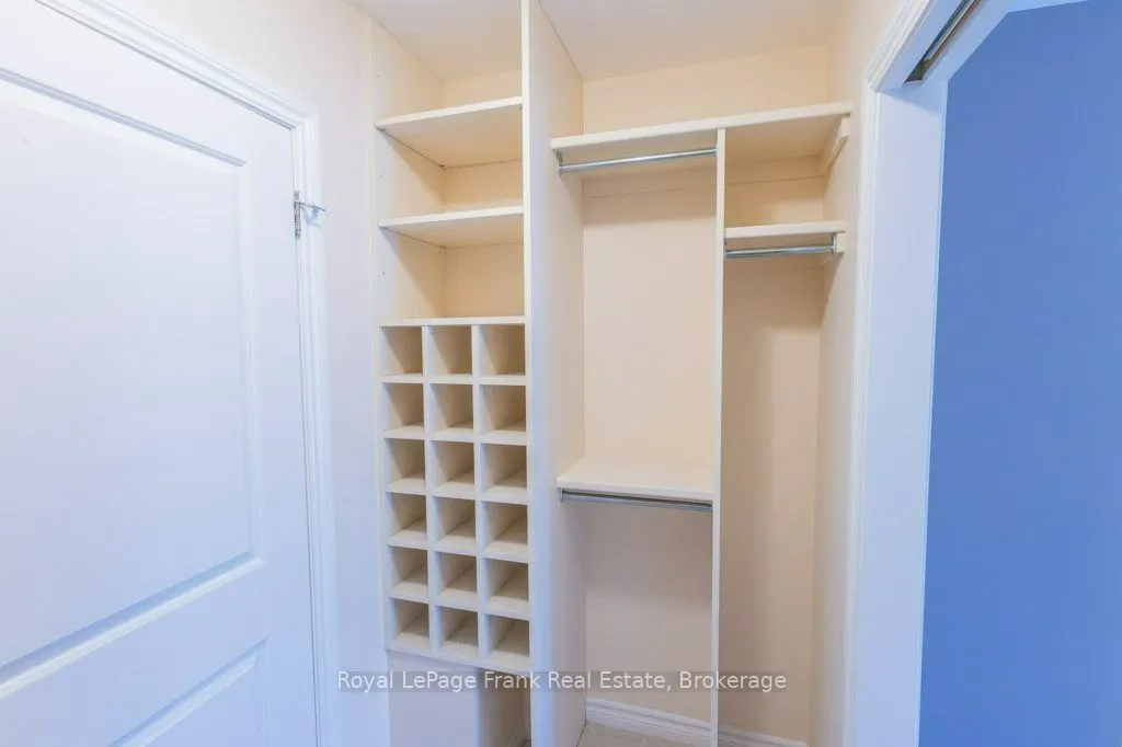 58 Glenelg Street W #103
