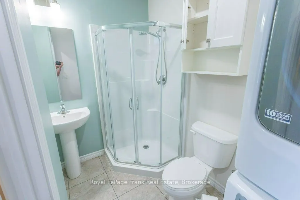 58 Glenelg Street W #103