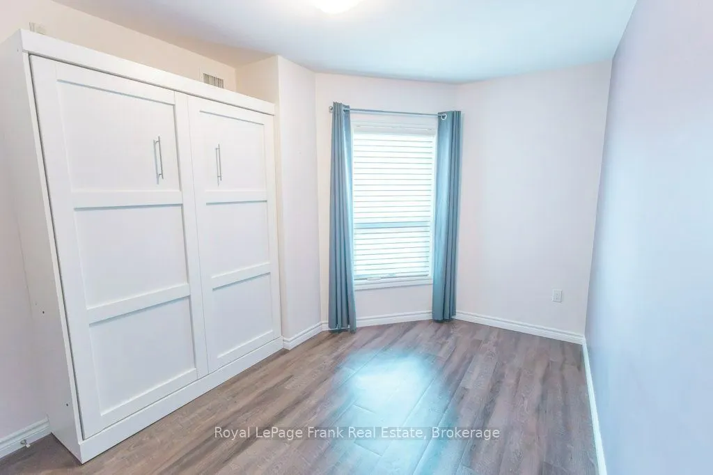 58 Glenelg Street W #103