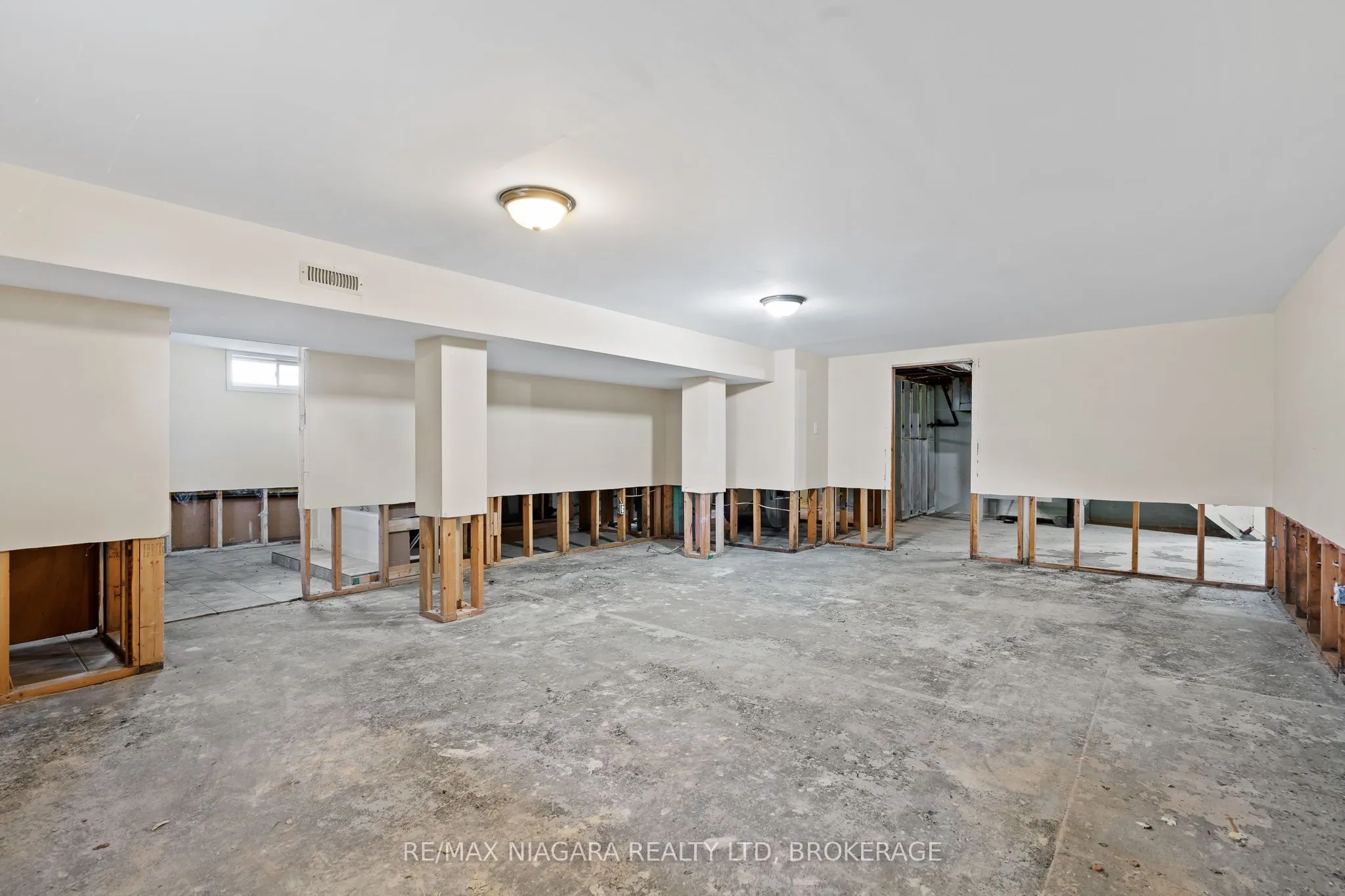 256 Kingsway Street