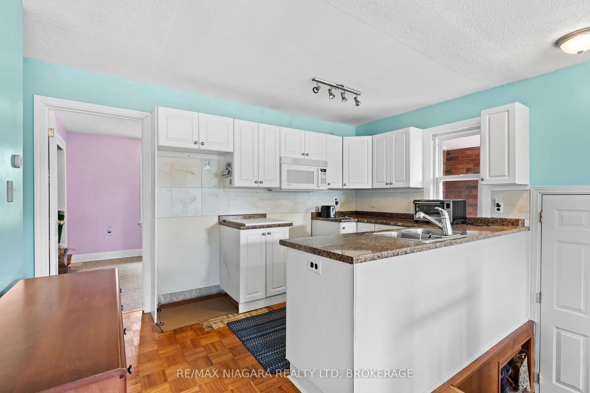 256 Kingsway Street