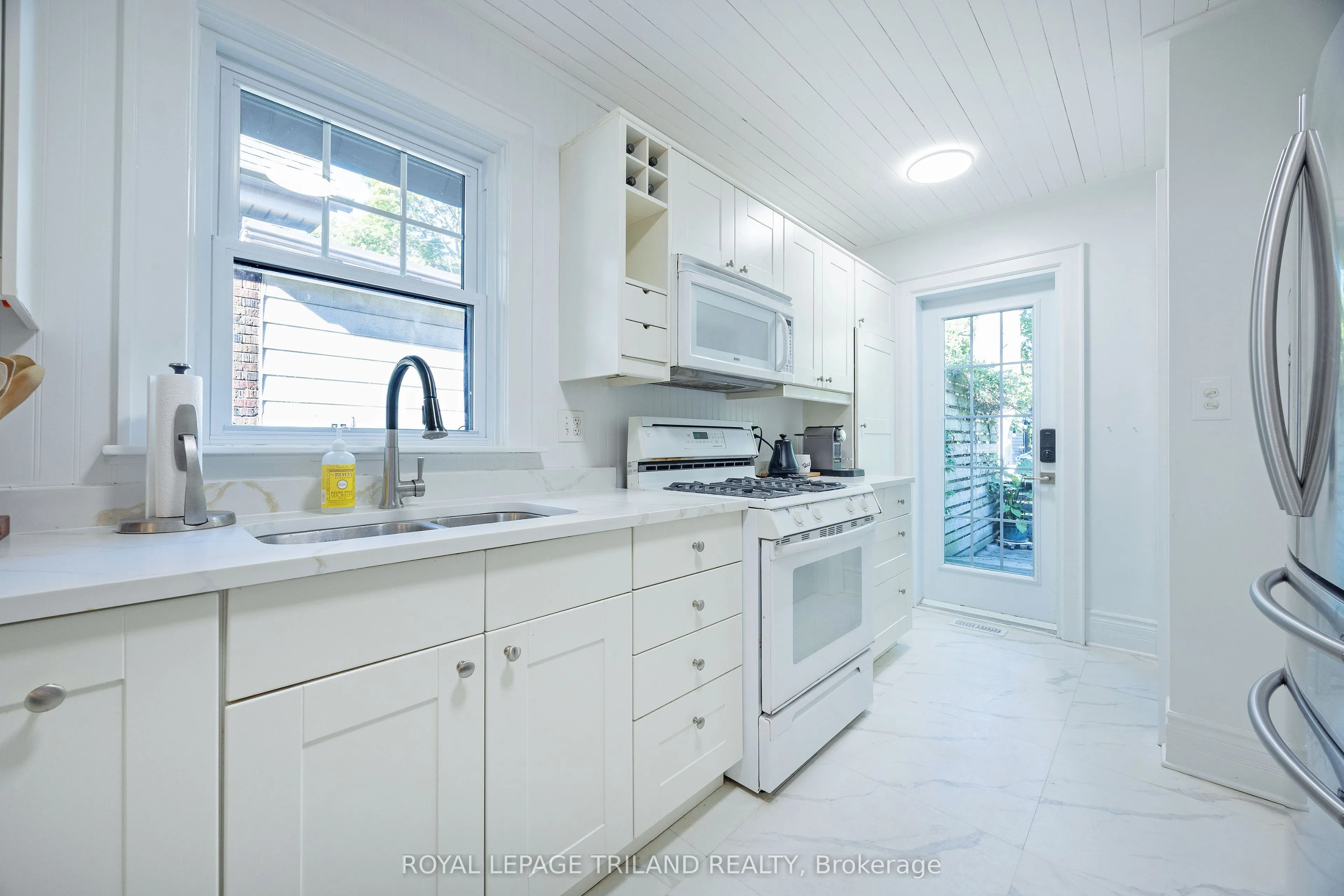 8 McKenzie Avenue