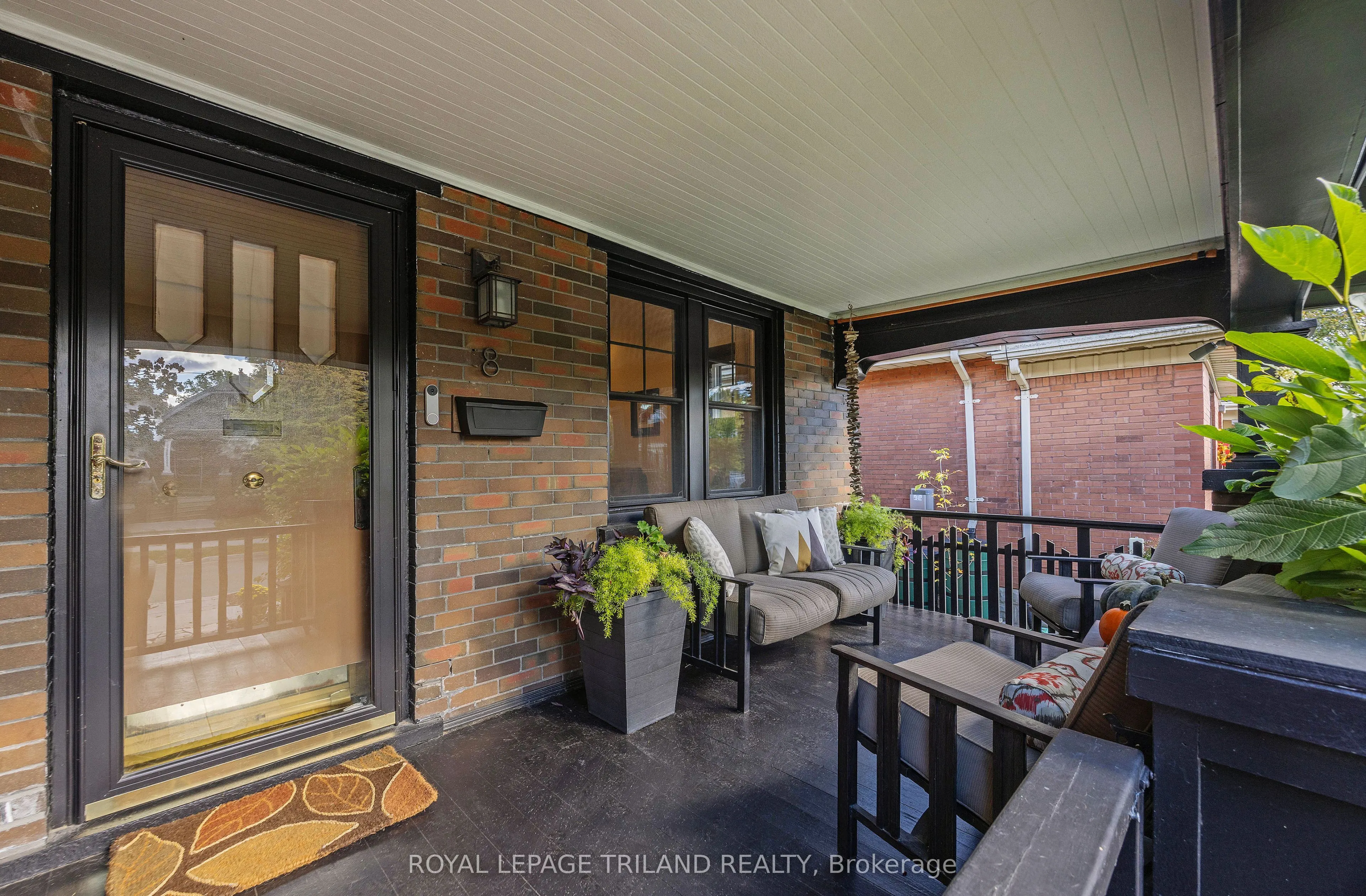 8 McKenzie Avenue