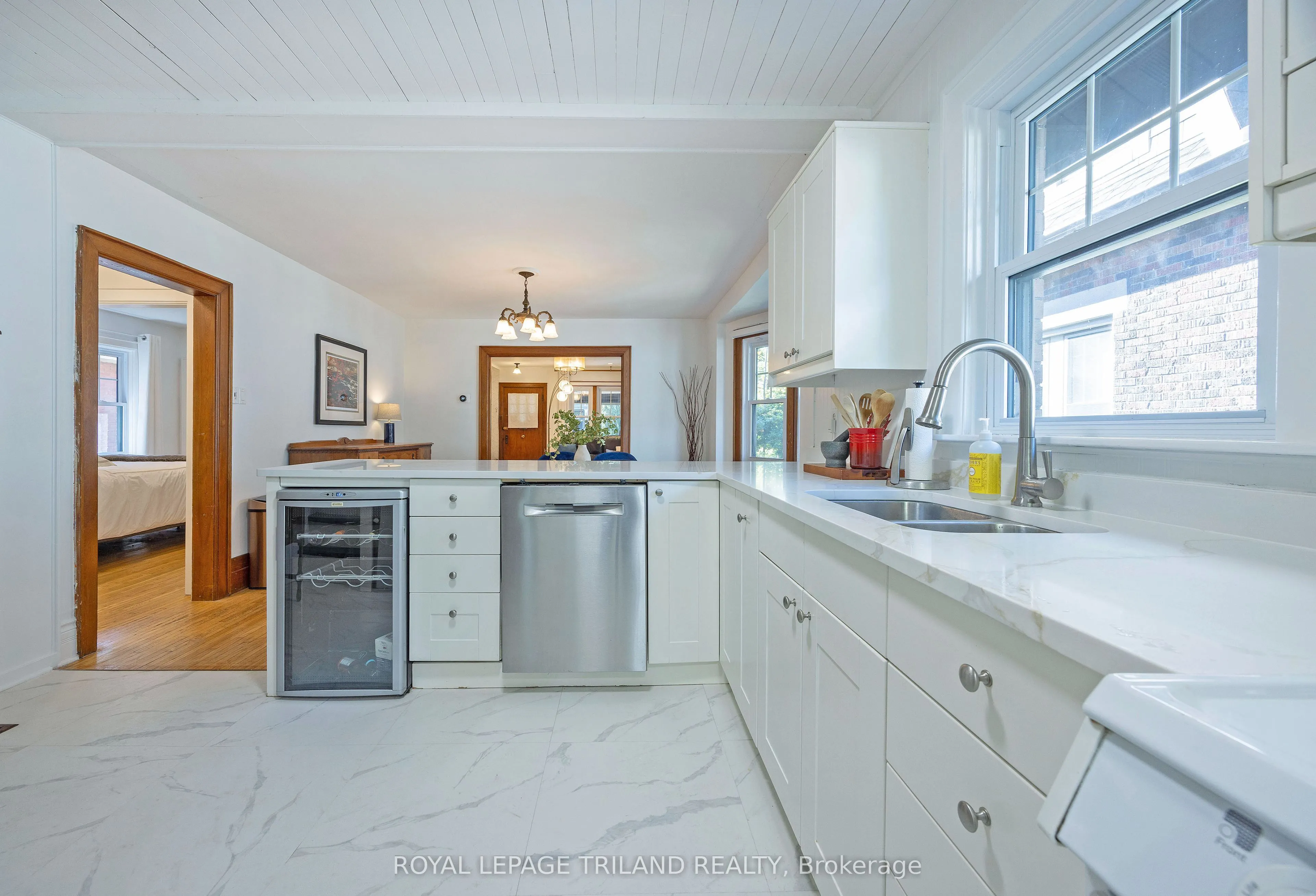 8 McKenzie Avenue