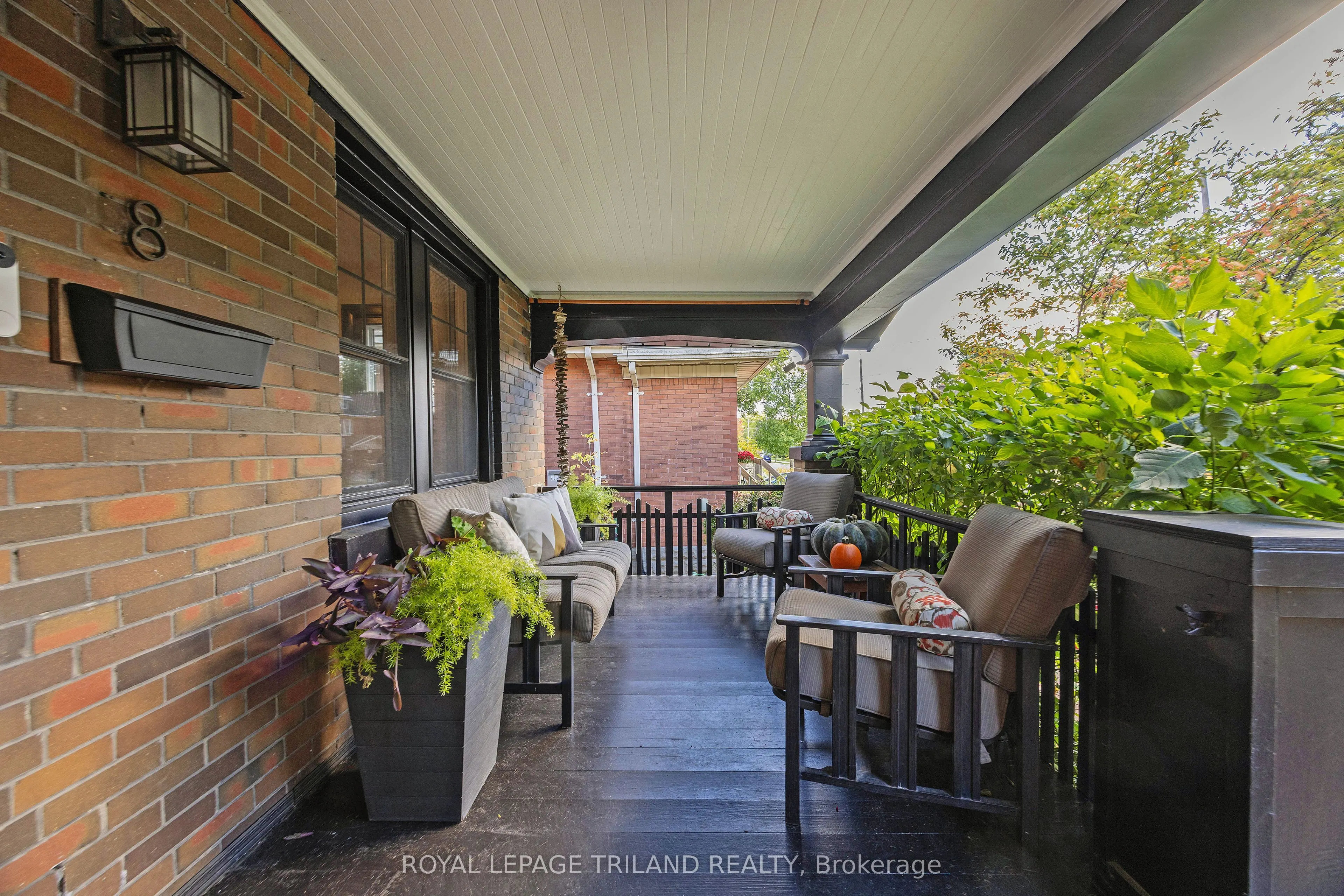 8 McKenzie Avenue