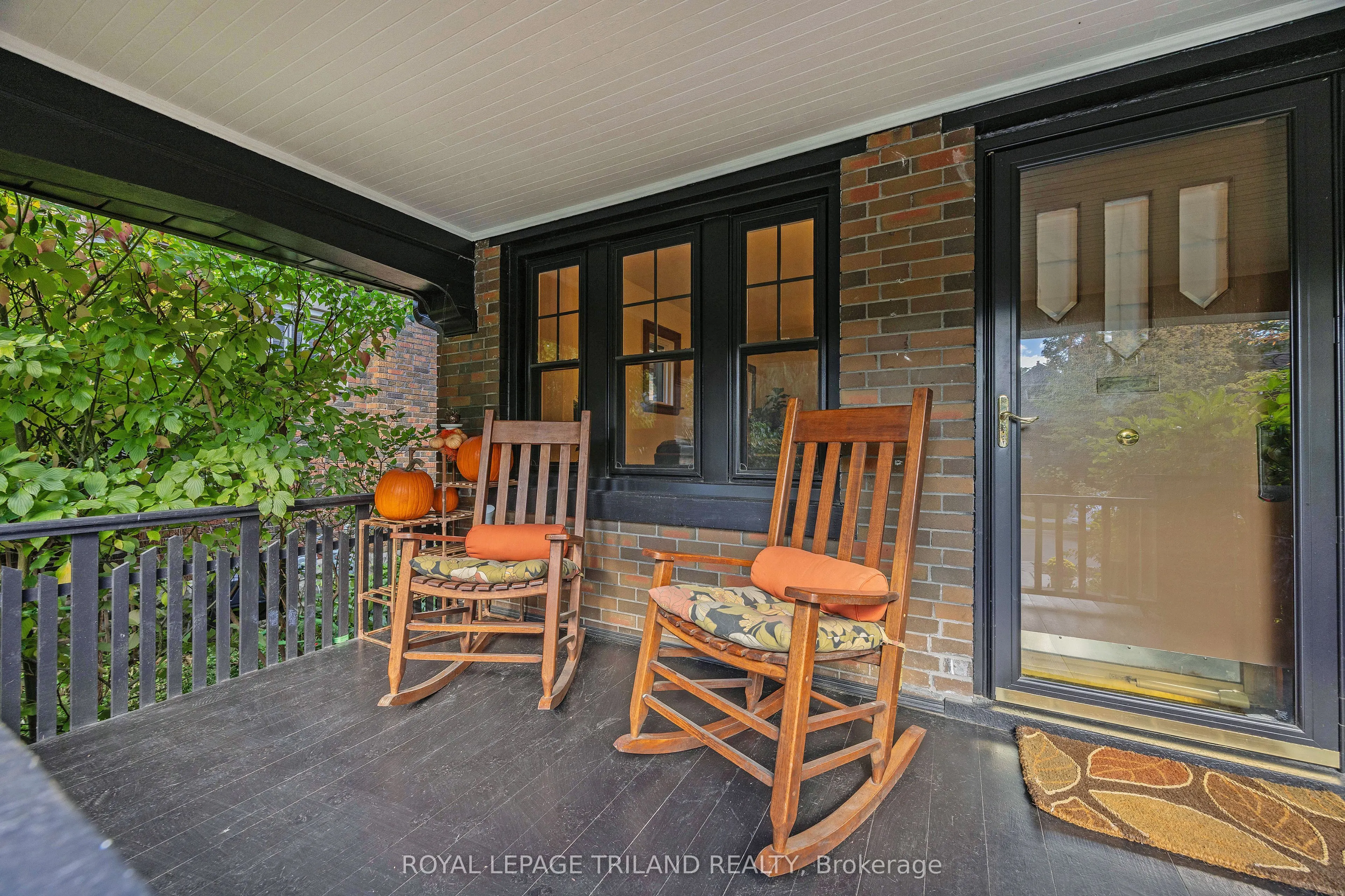 8 McKenzie Avenue