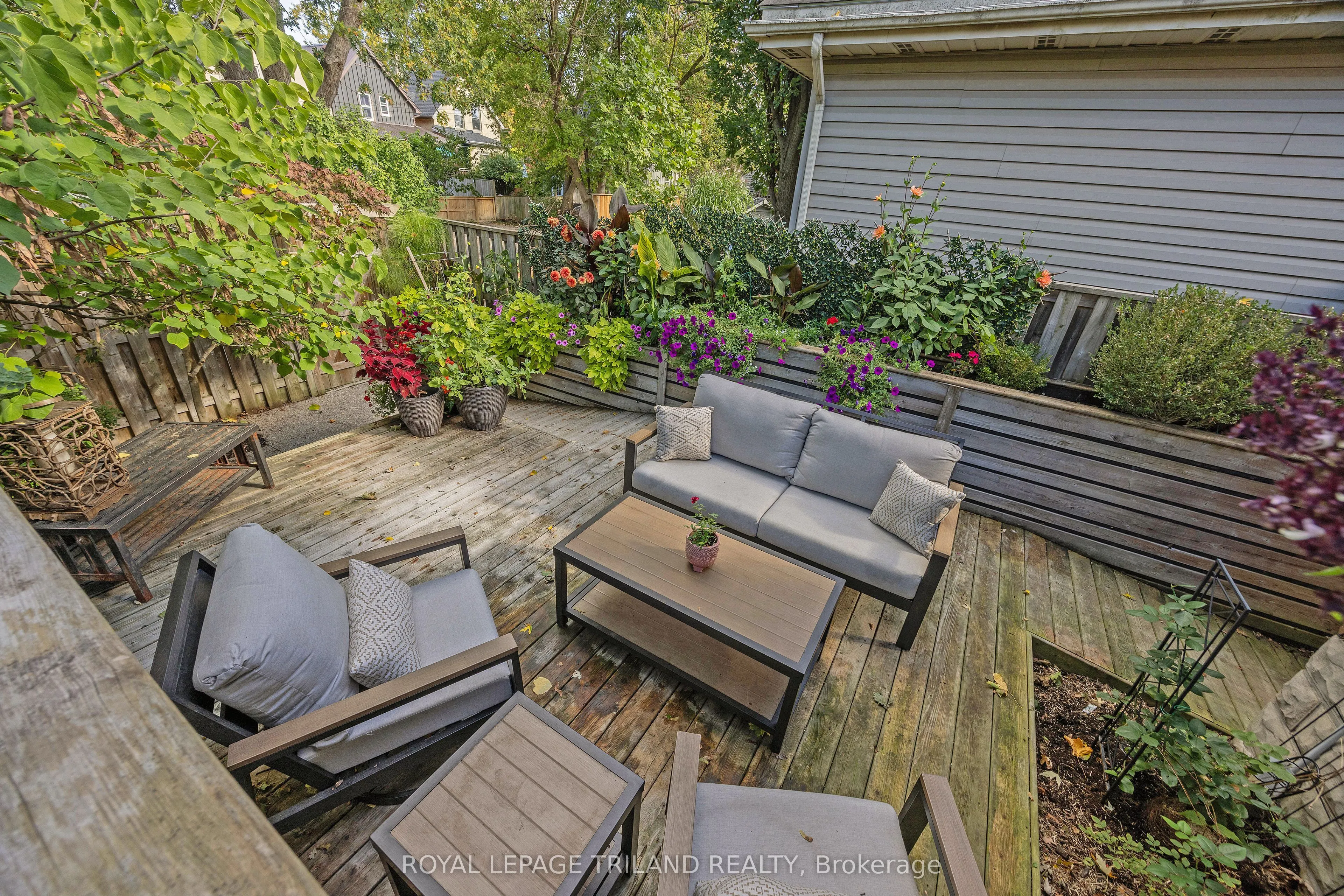 8 McKenzie Avenue
