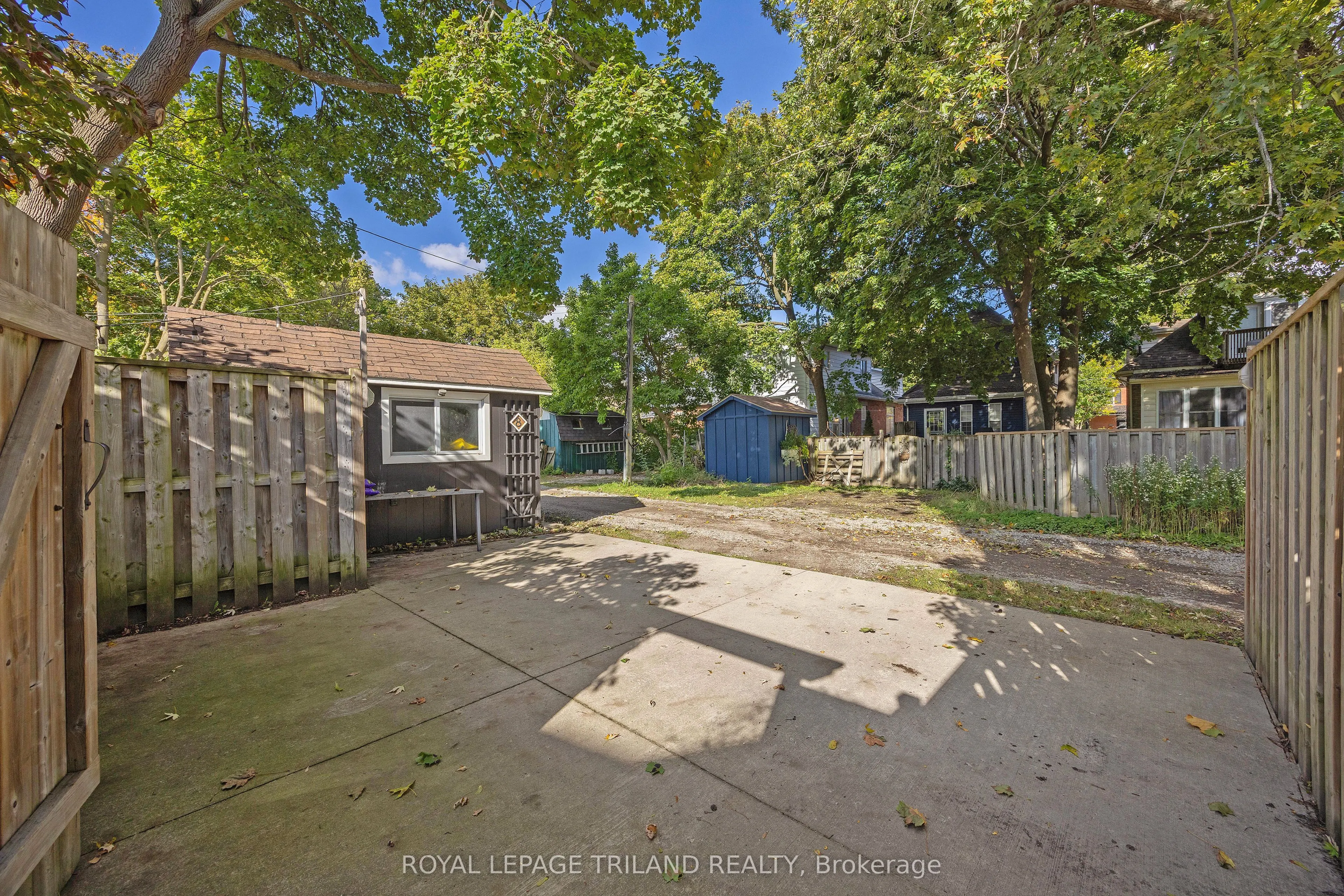 8 McKenzie Avenue