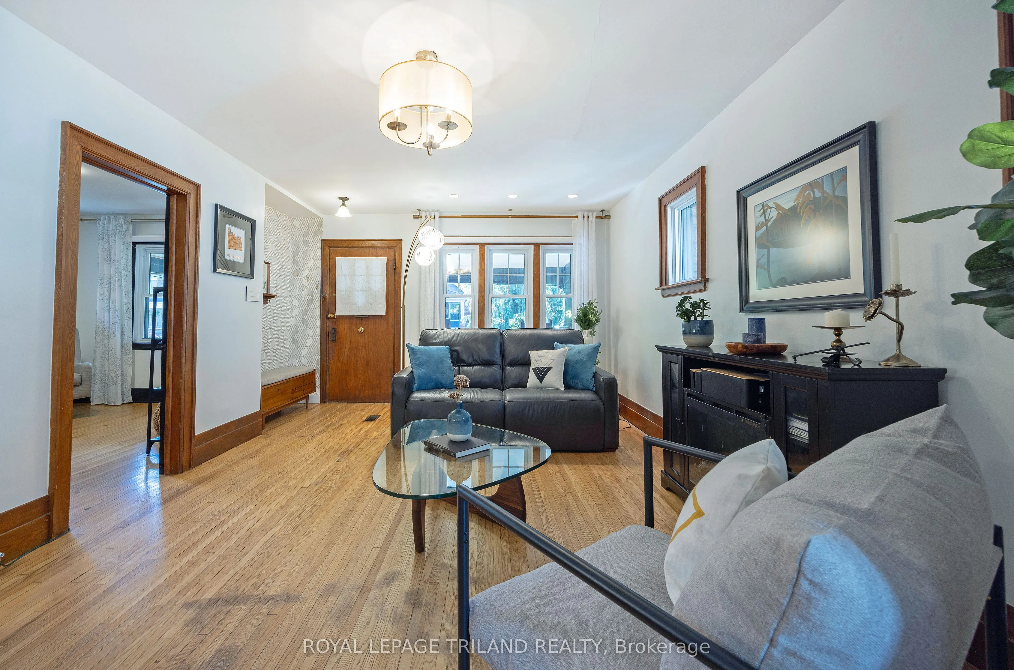 8 McKenzie Avenue
