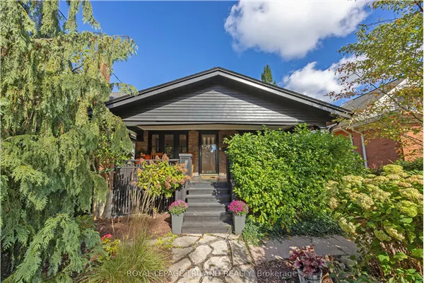 8 McKenzie Avenue
