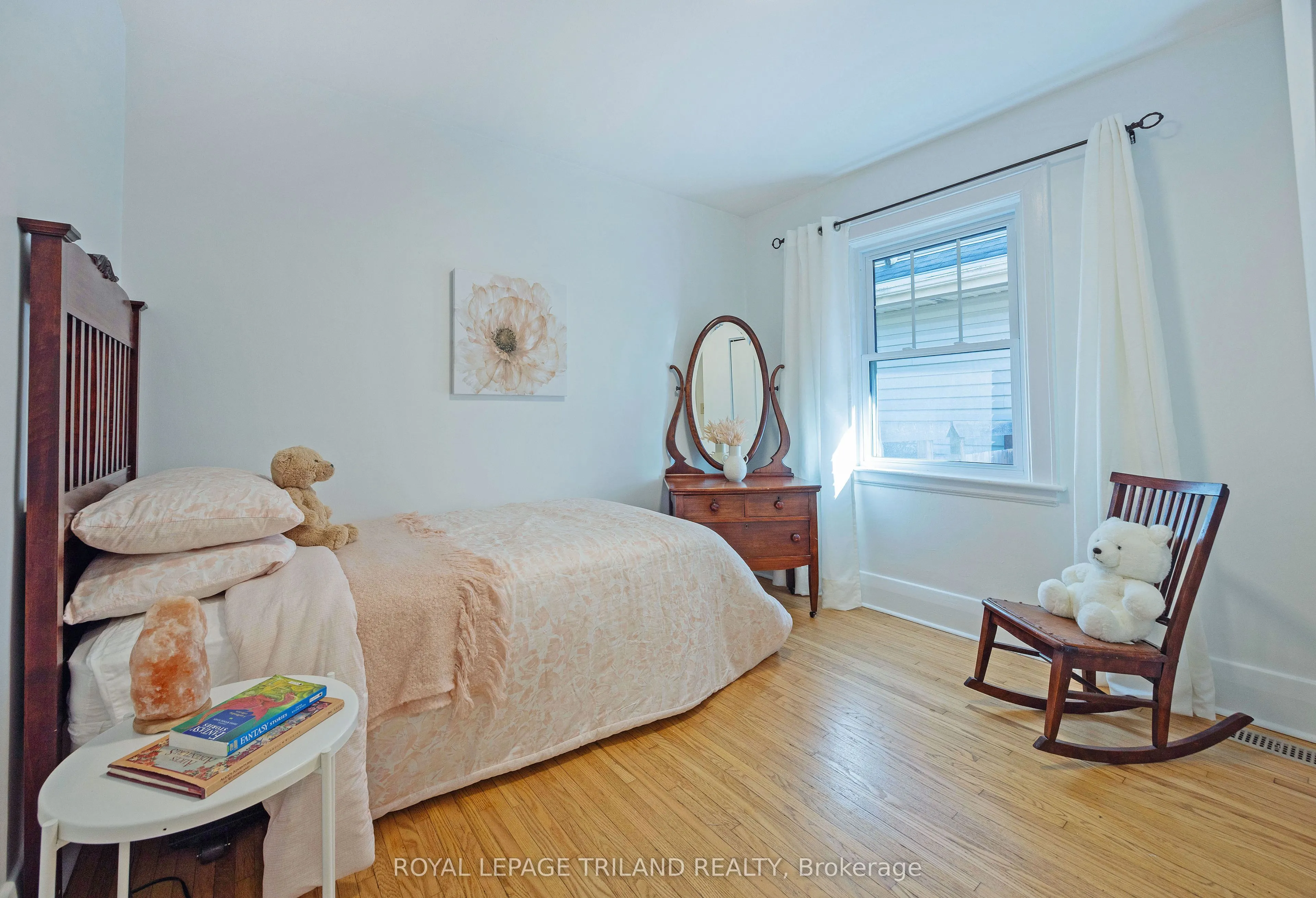 8 McKenzie Avenue