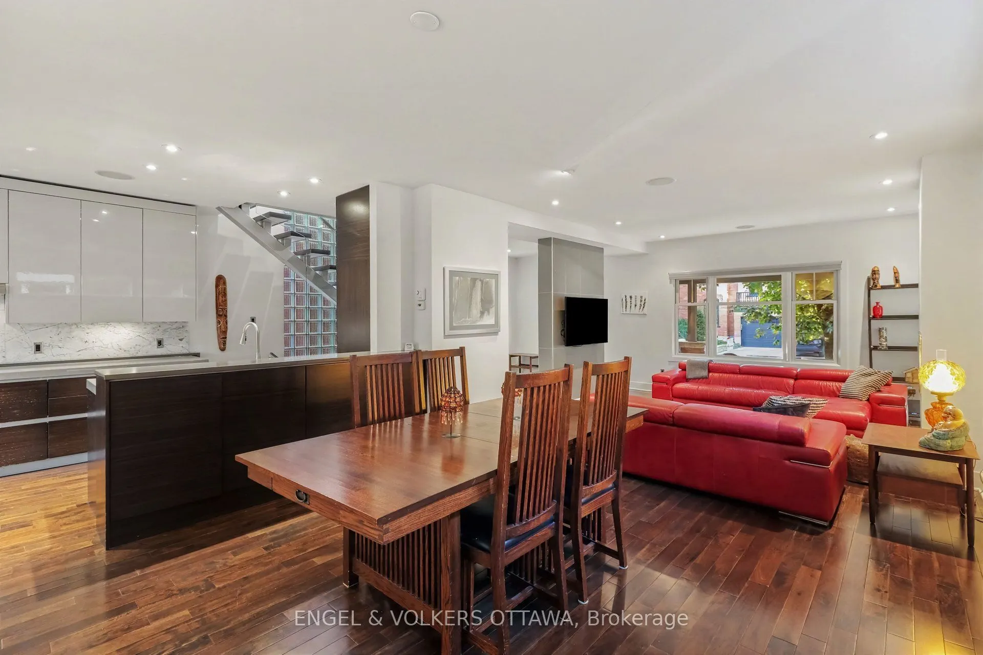 26 Melgund Avenue