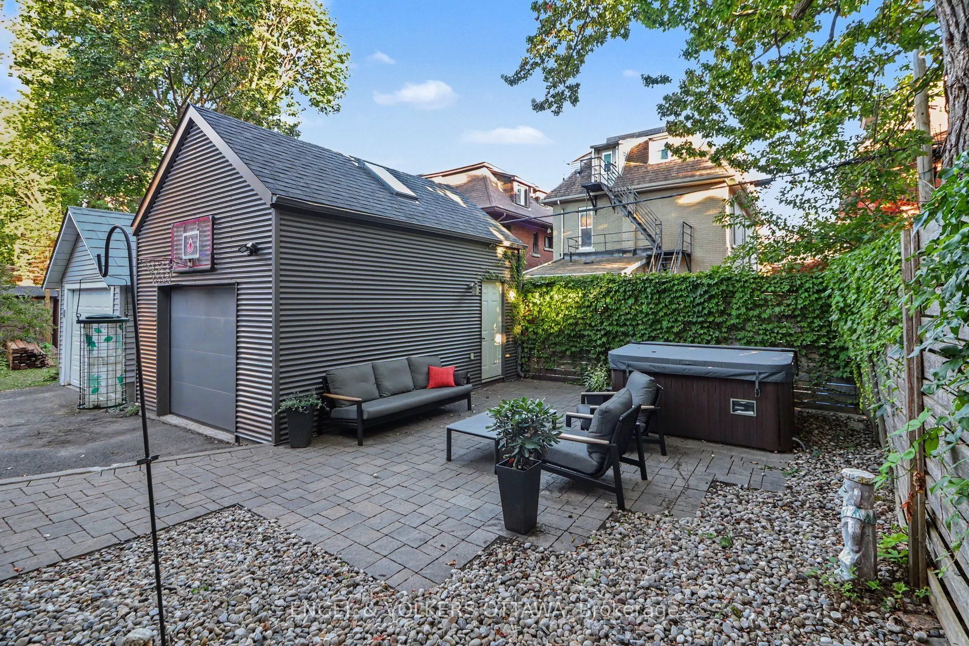 26 Melgund Avenue