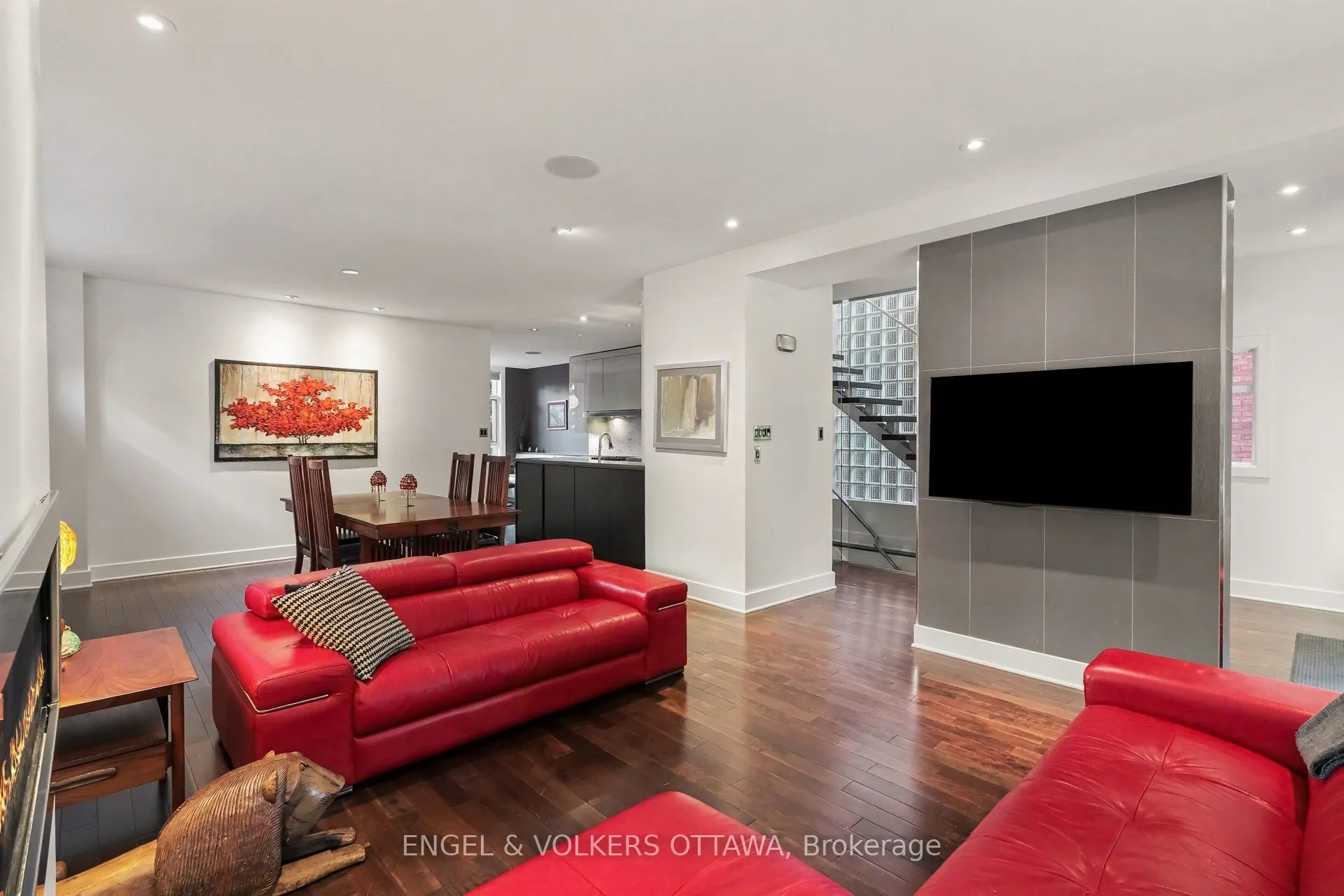 26 Melgund Avenue