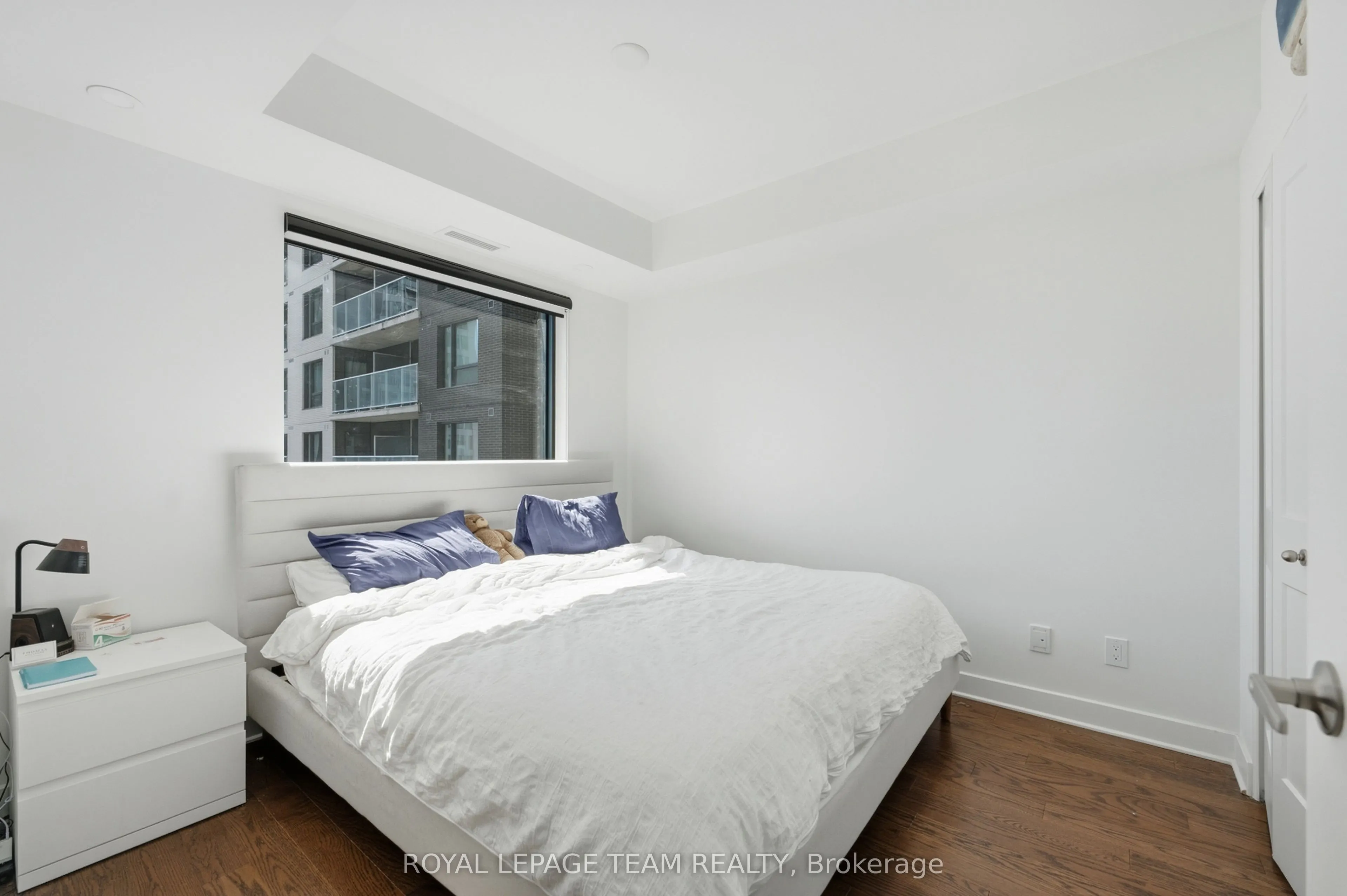 180 George Street #1409