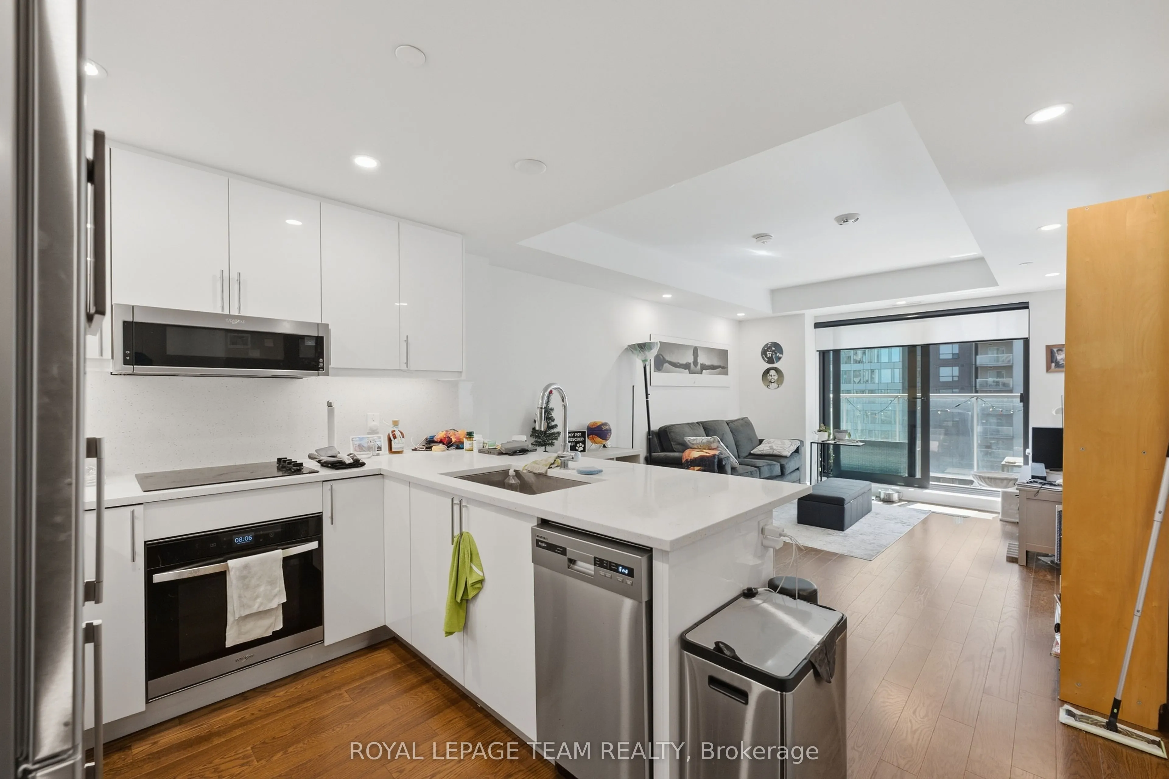 180 George Street #1409