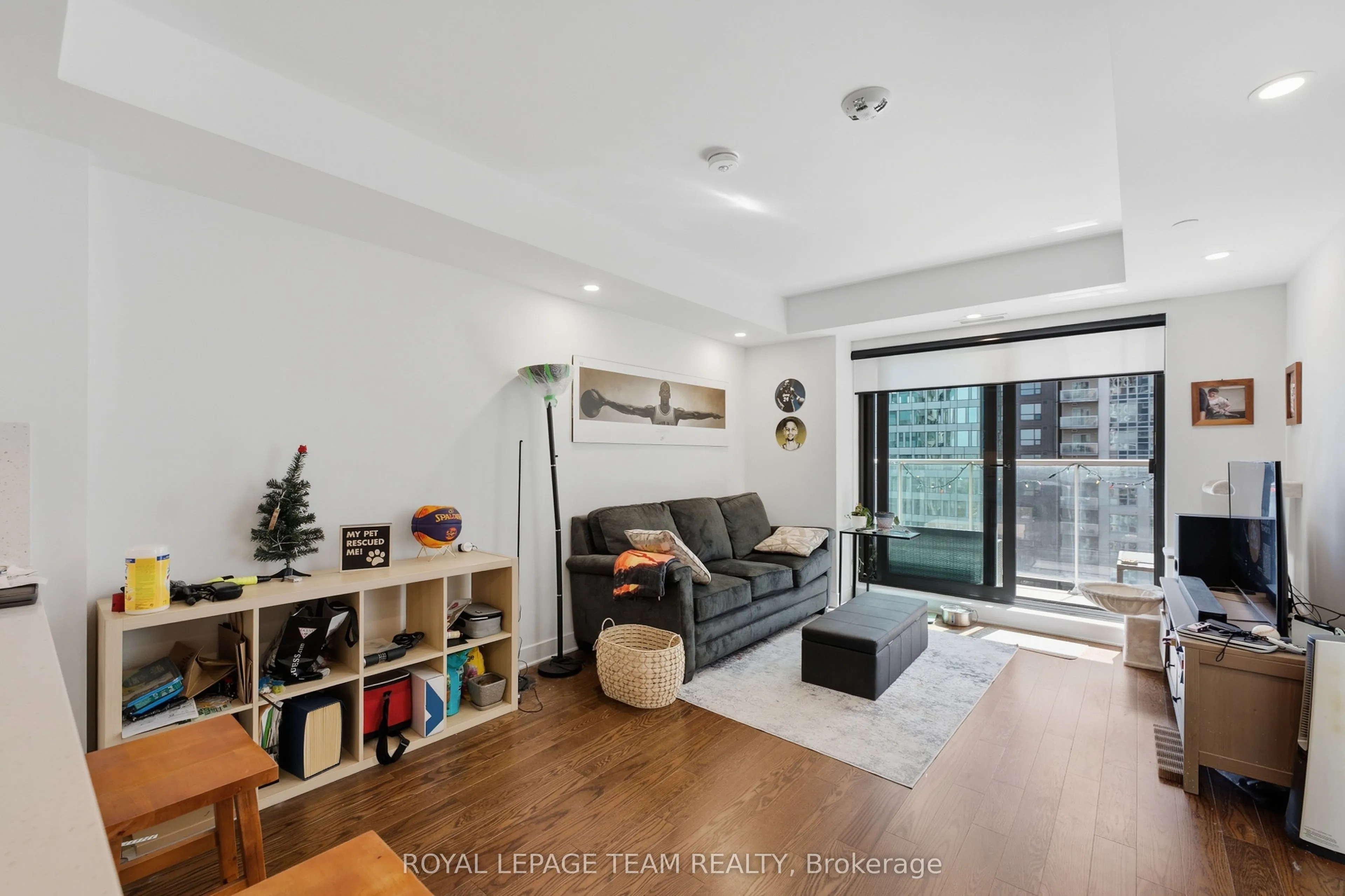 180 George Street #1409