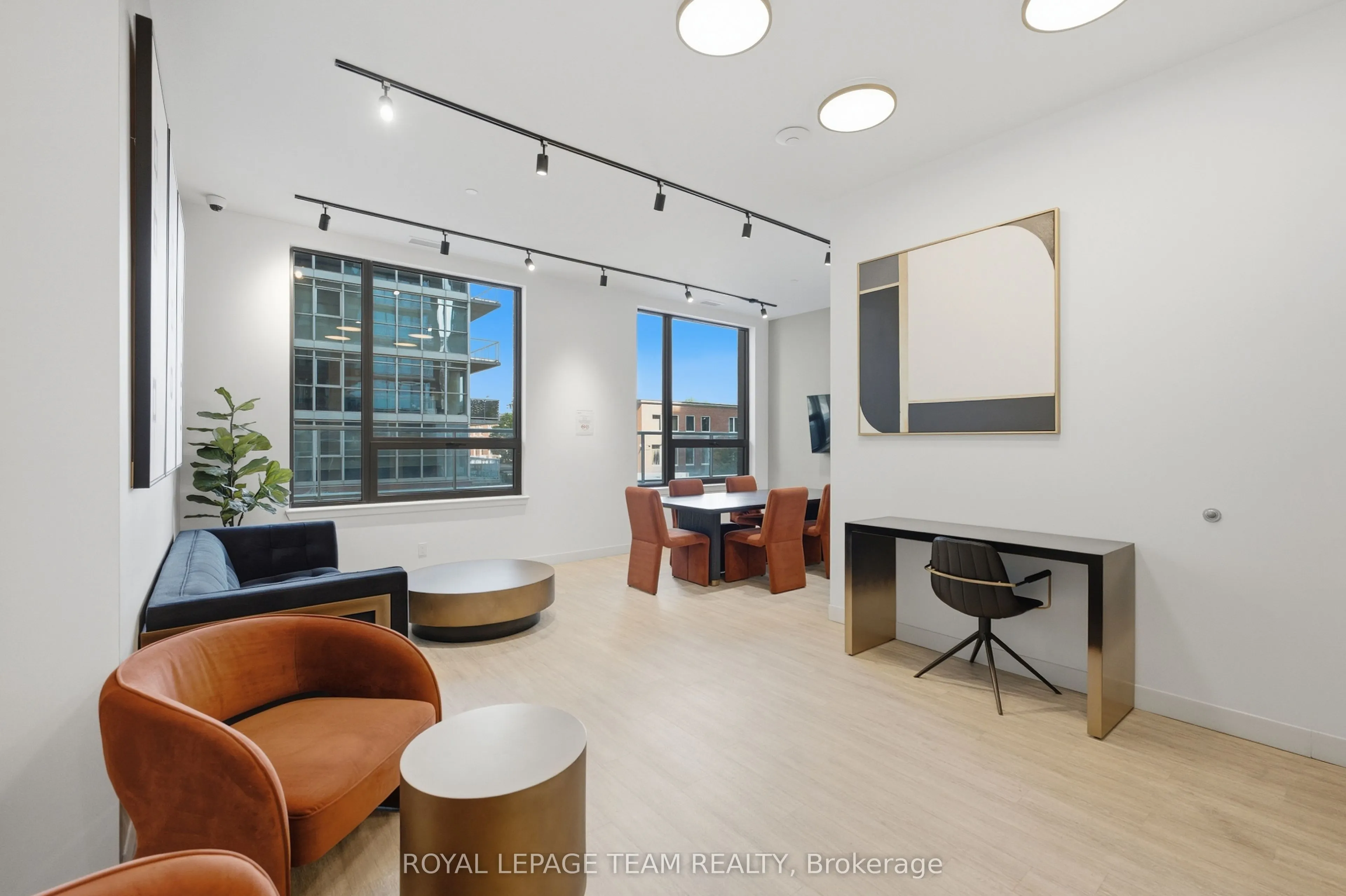180 George Street #1409