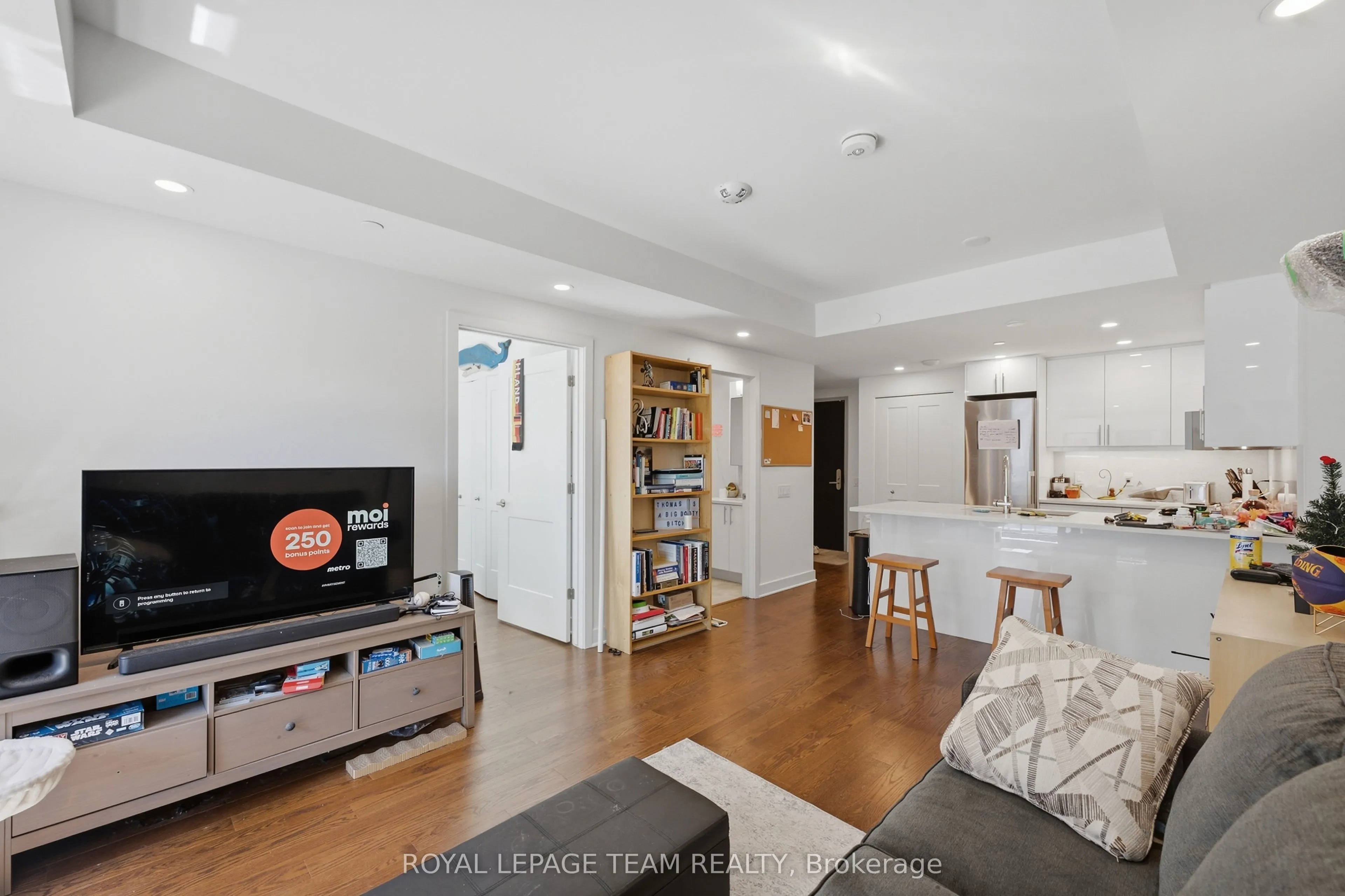 180 George Street #1409