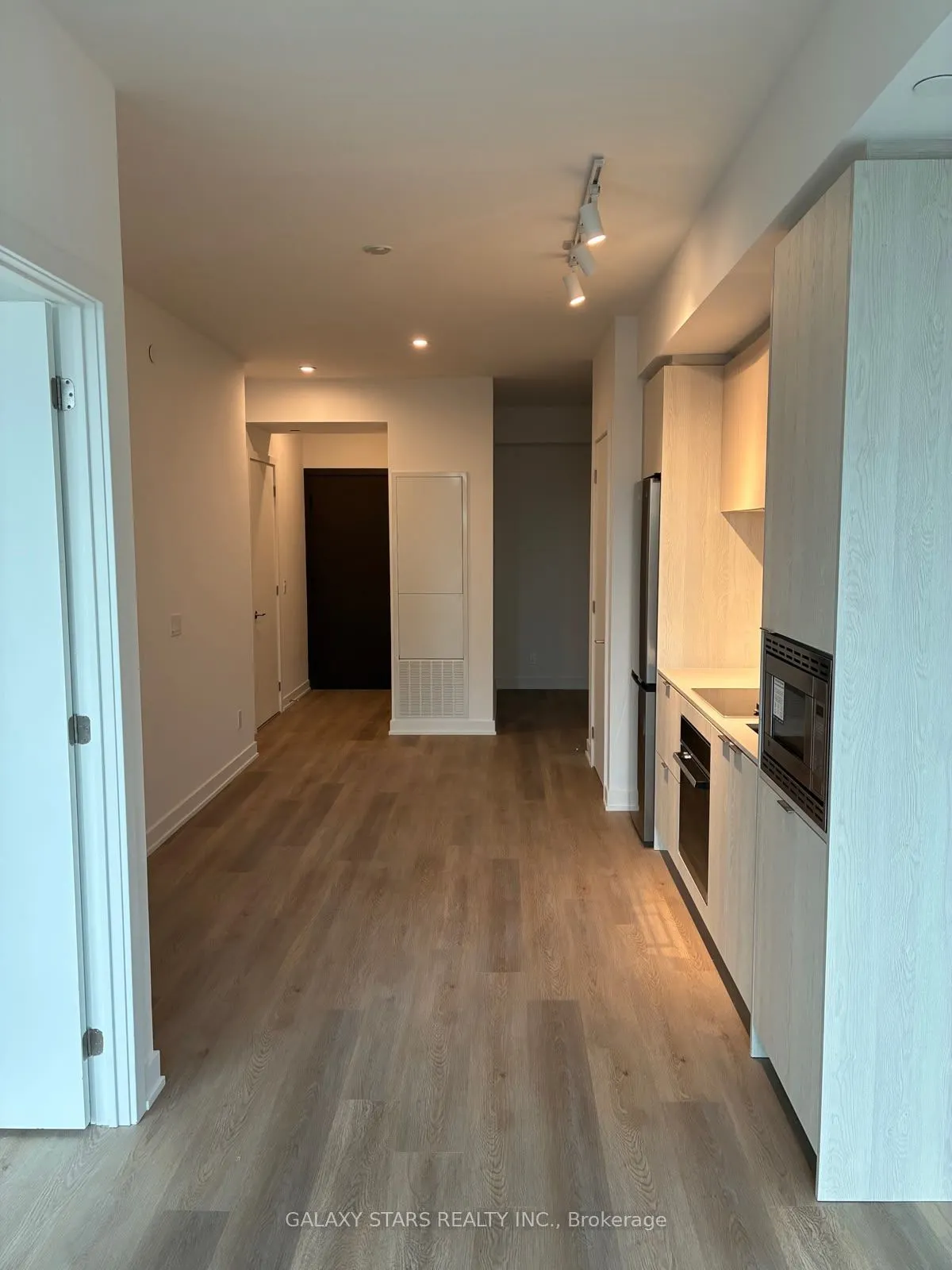 101 John Street #320