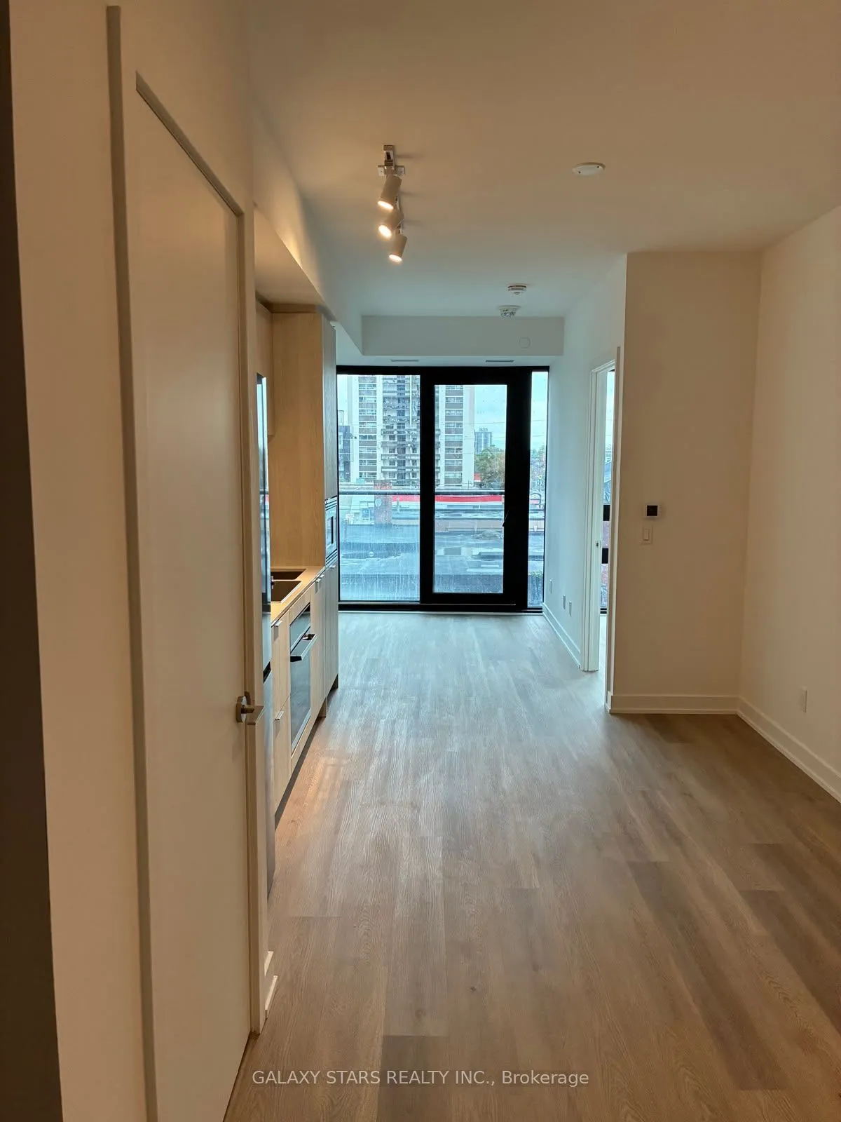 101 John Street #320
