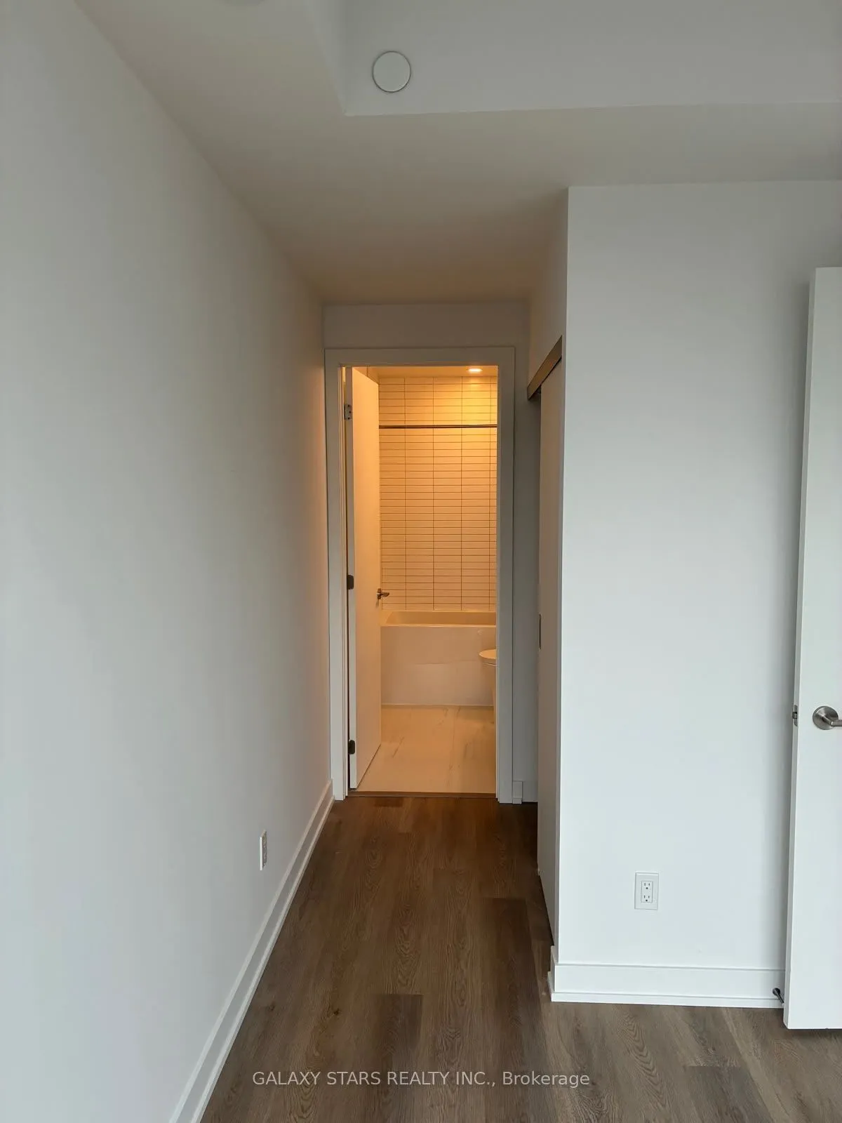 101 John Street #320