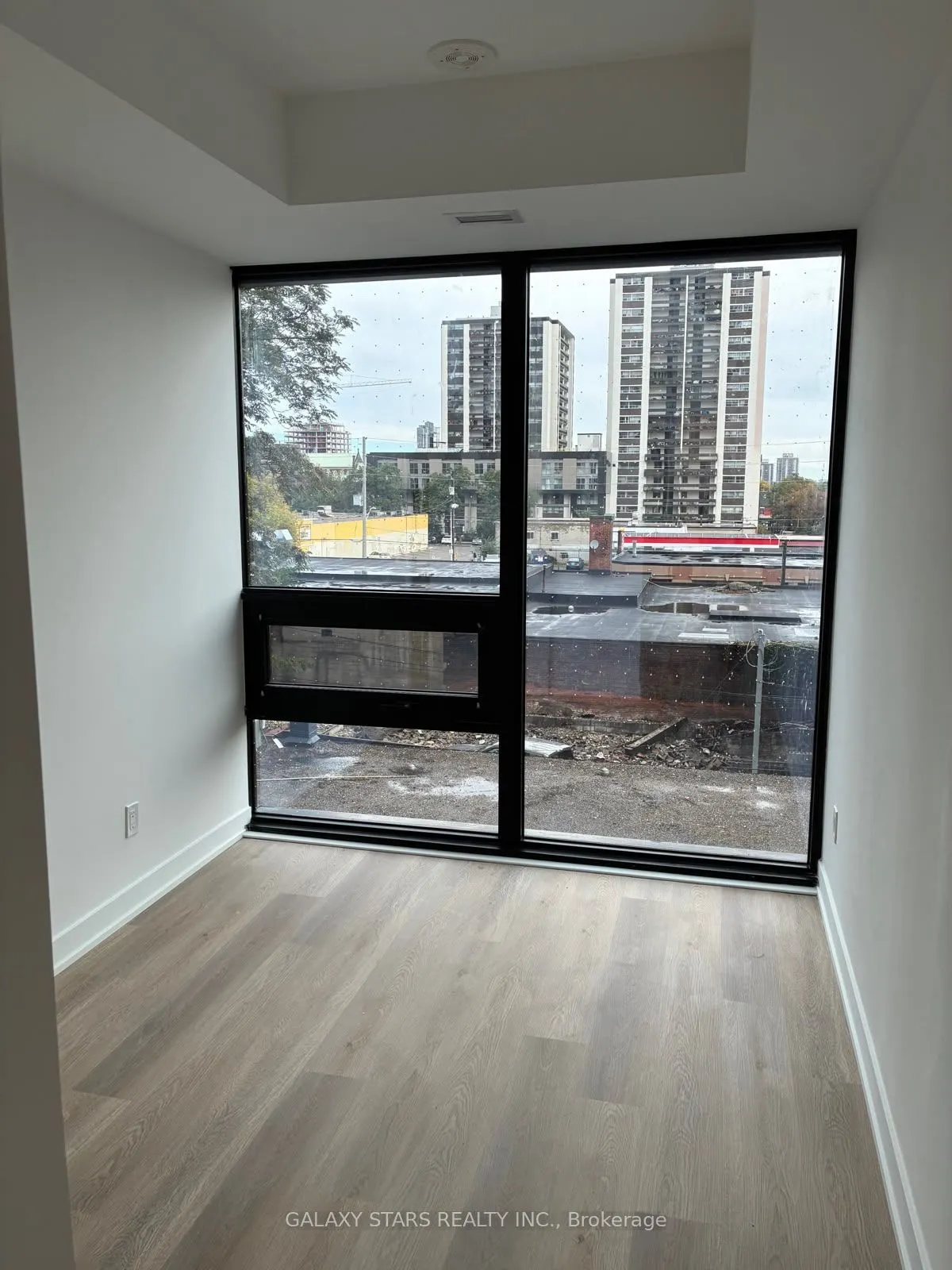 101 John Street #320