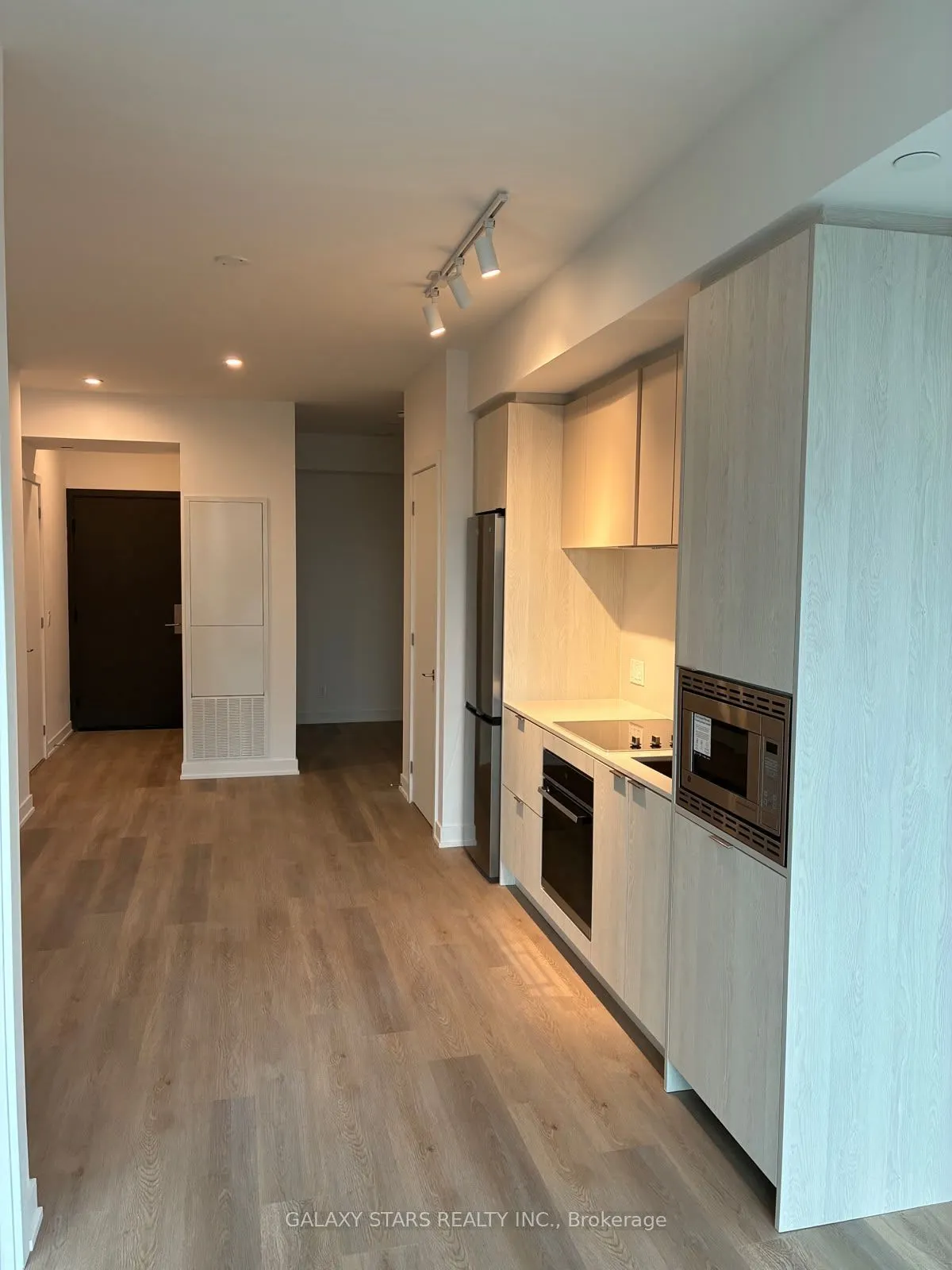 101 John Street #320