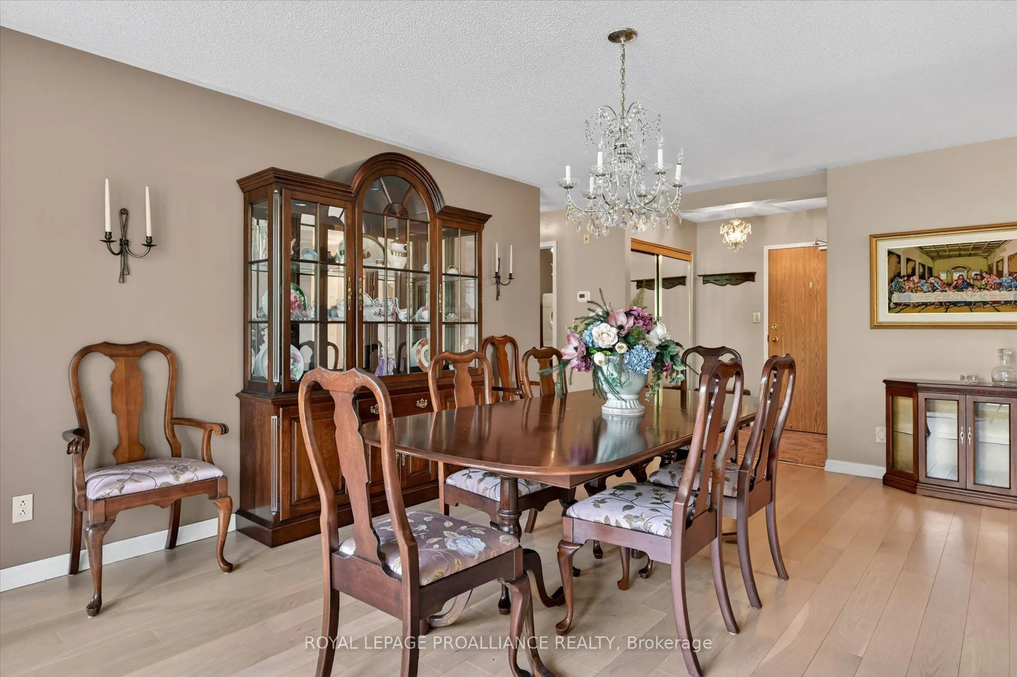 1099 Clonsilla Avenue #312A
