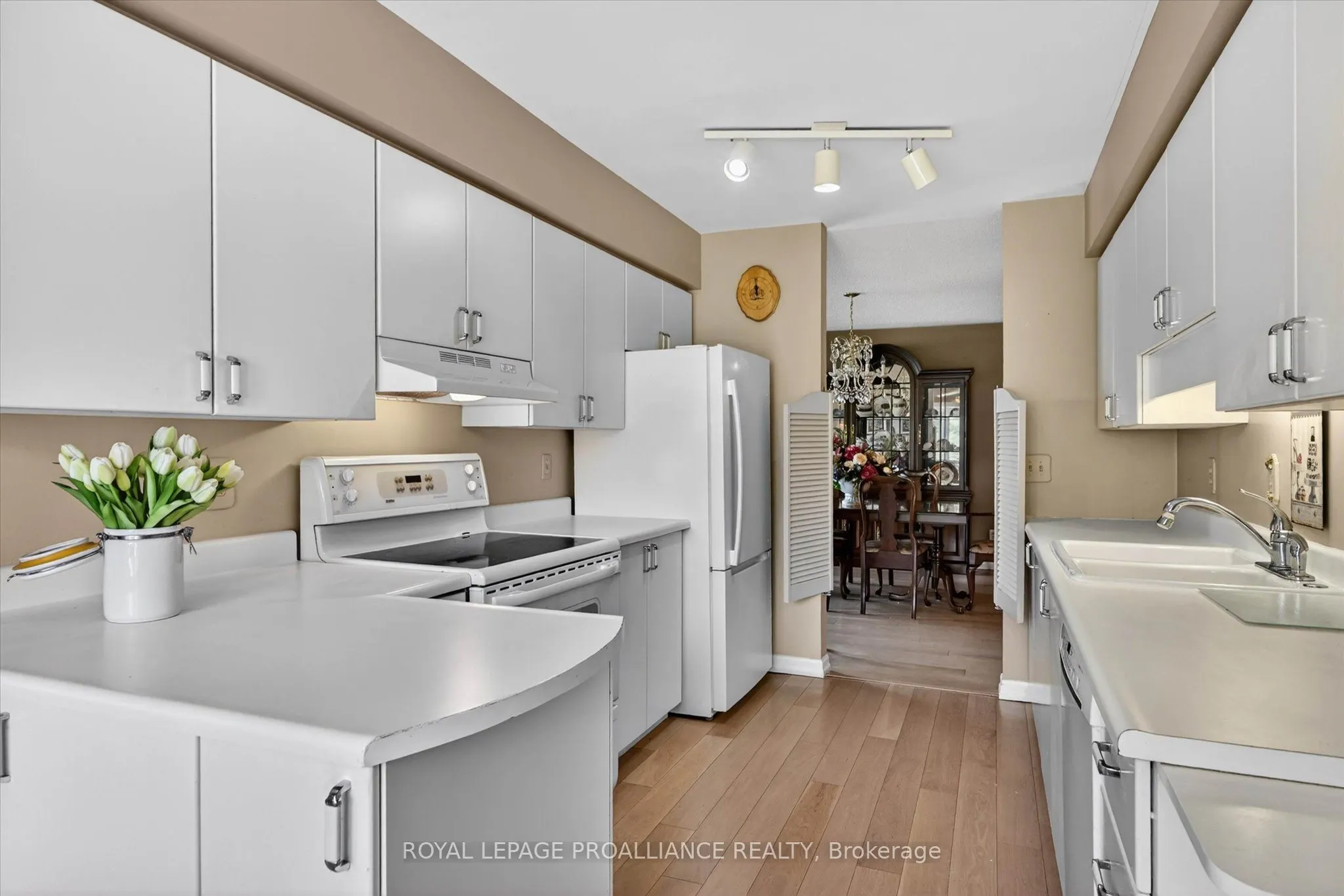 1099 Clonsilla Avenue #312A
