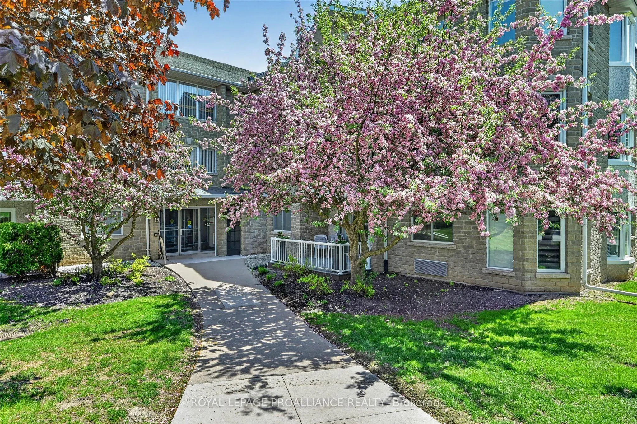1099 Clonsilla Avenue #312A