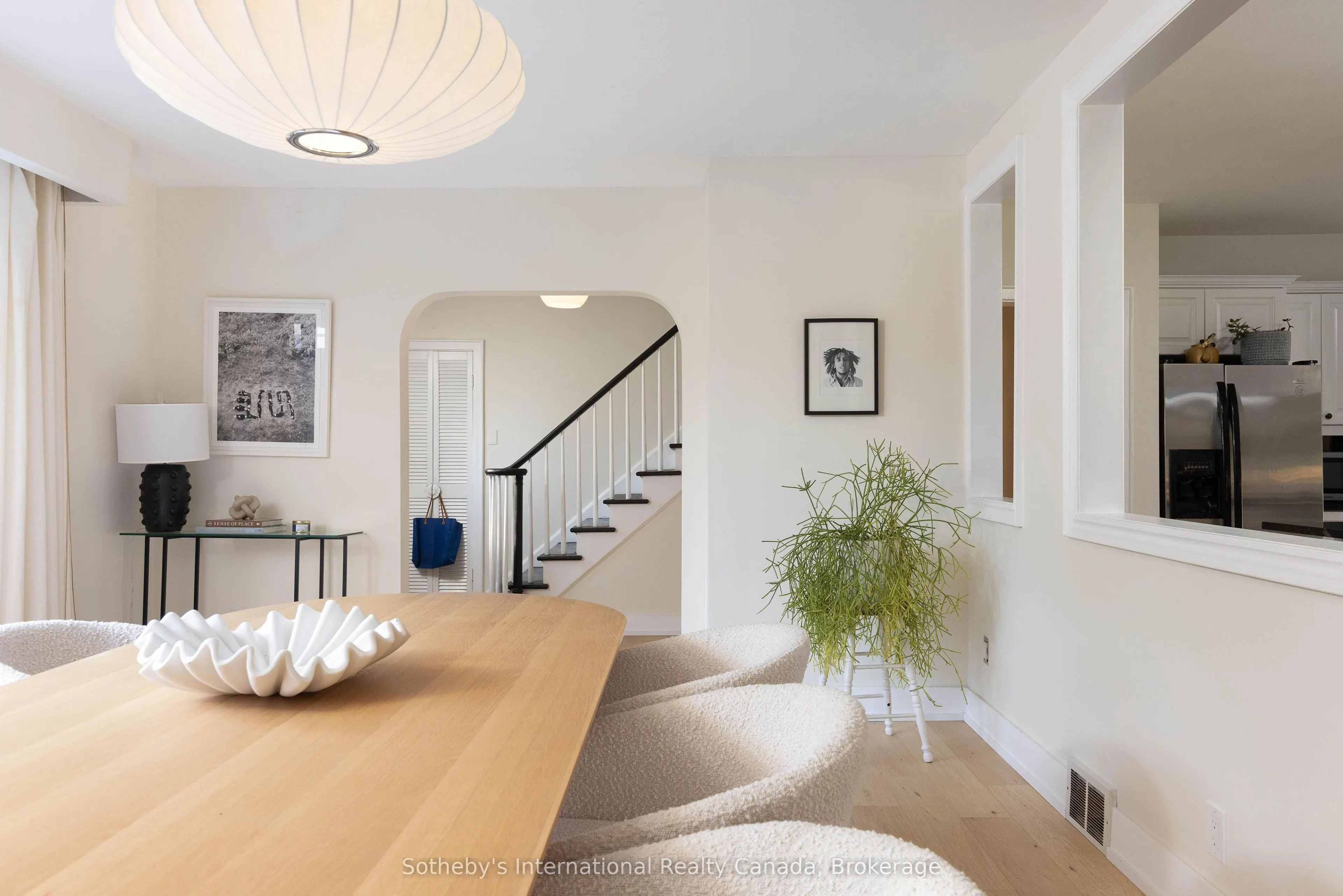 27 Arcade Crescent