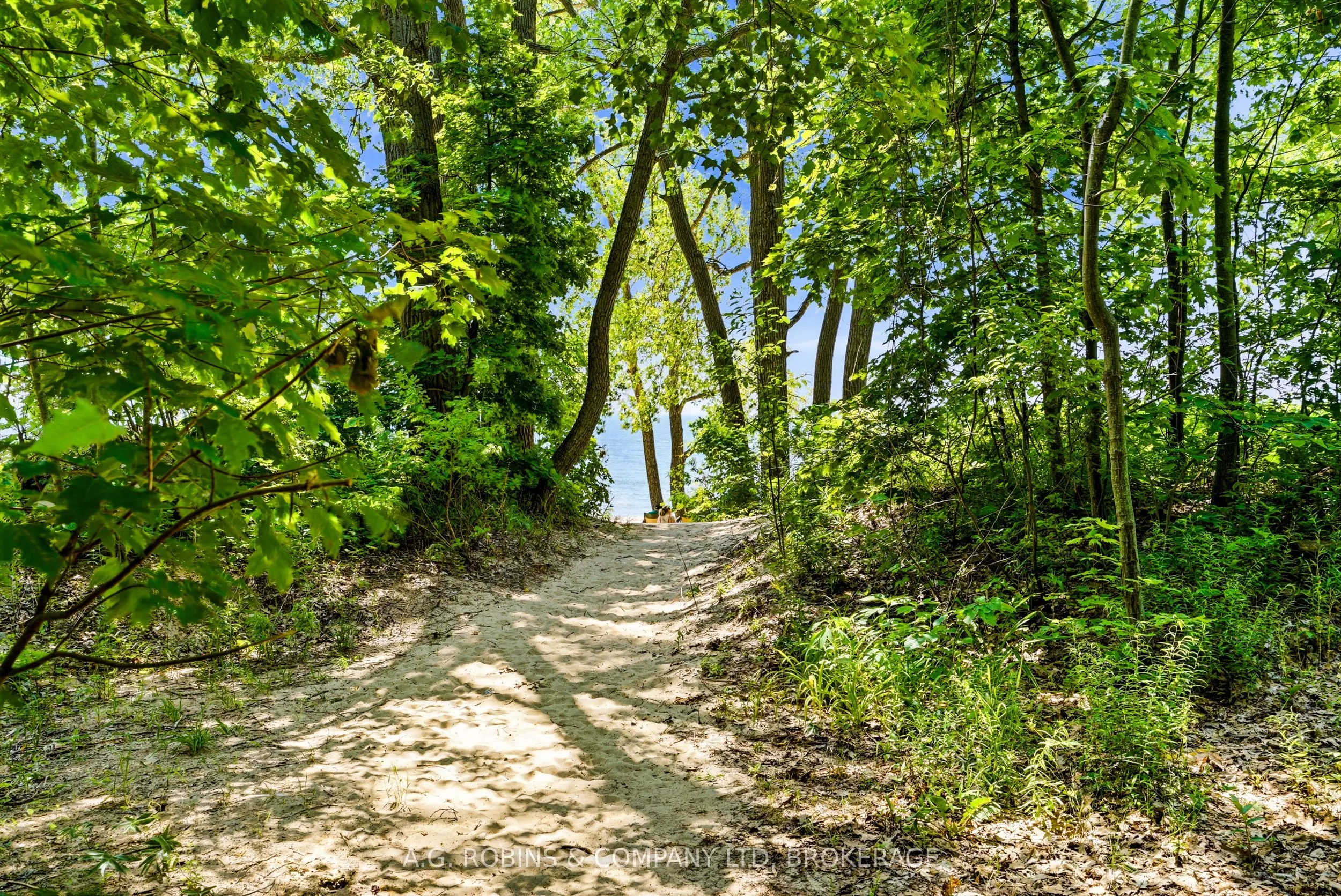 10448 Lakeshore Road
