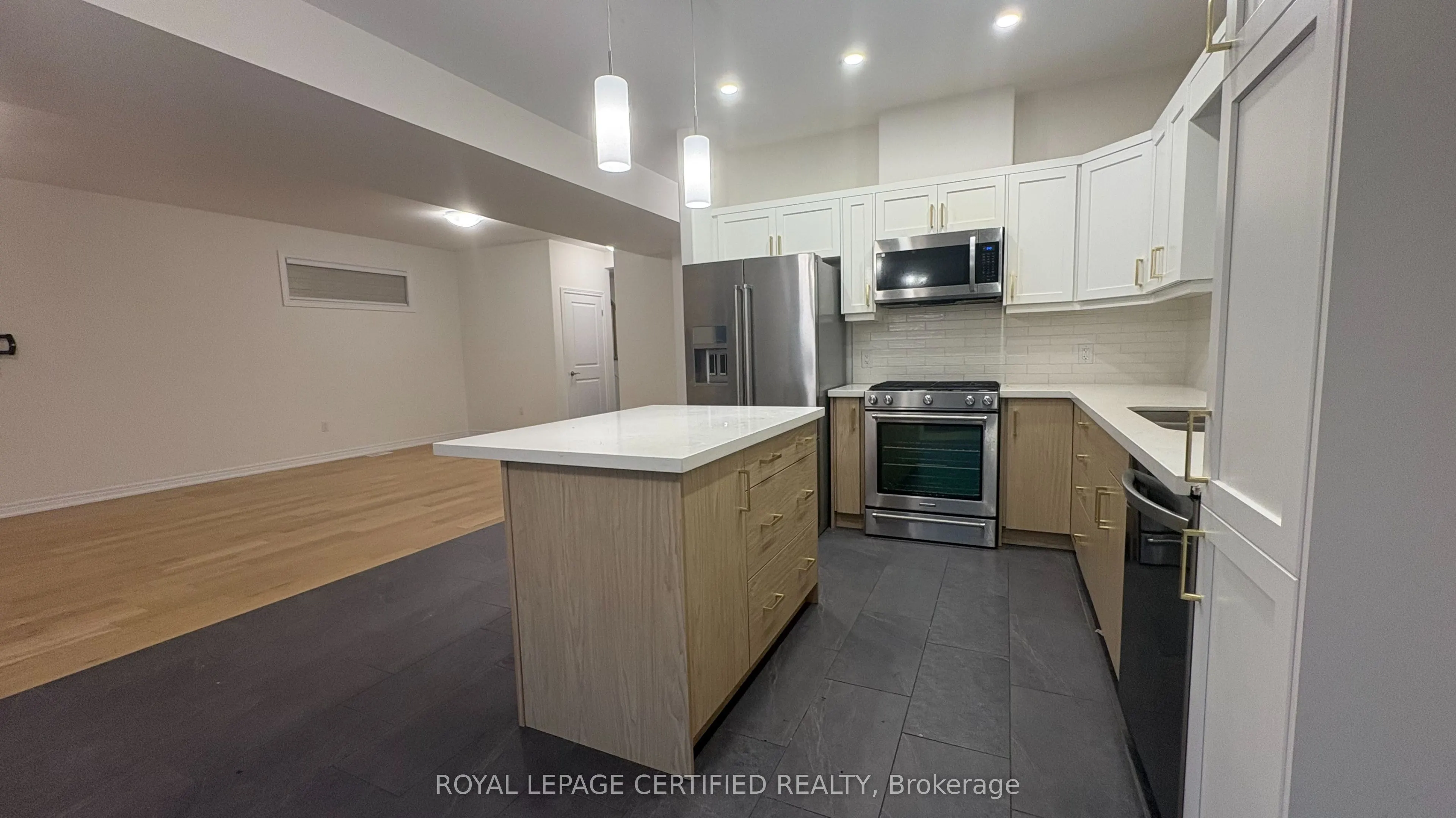 11 ALICIA Crescent
