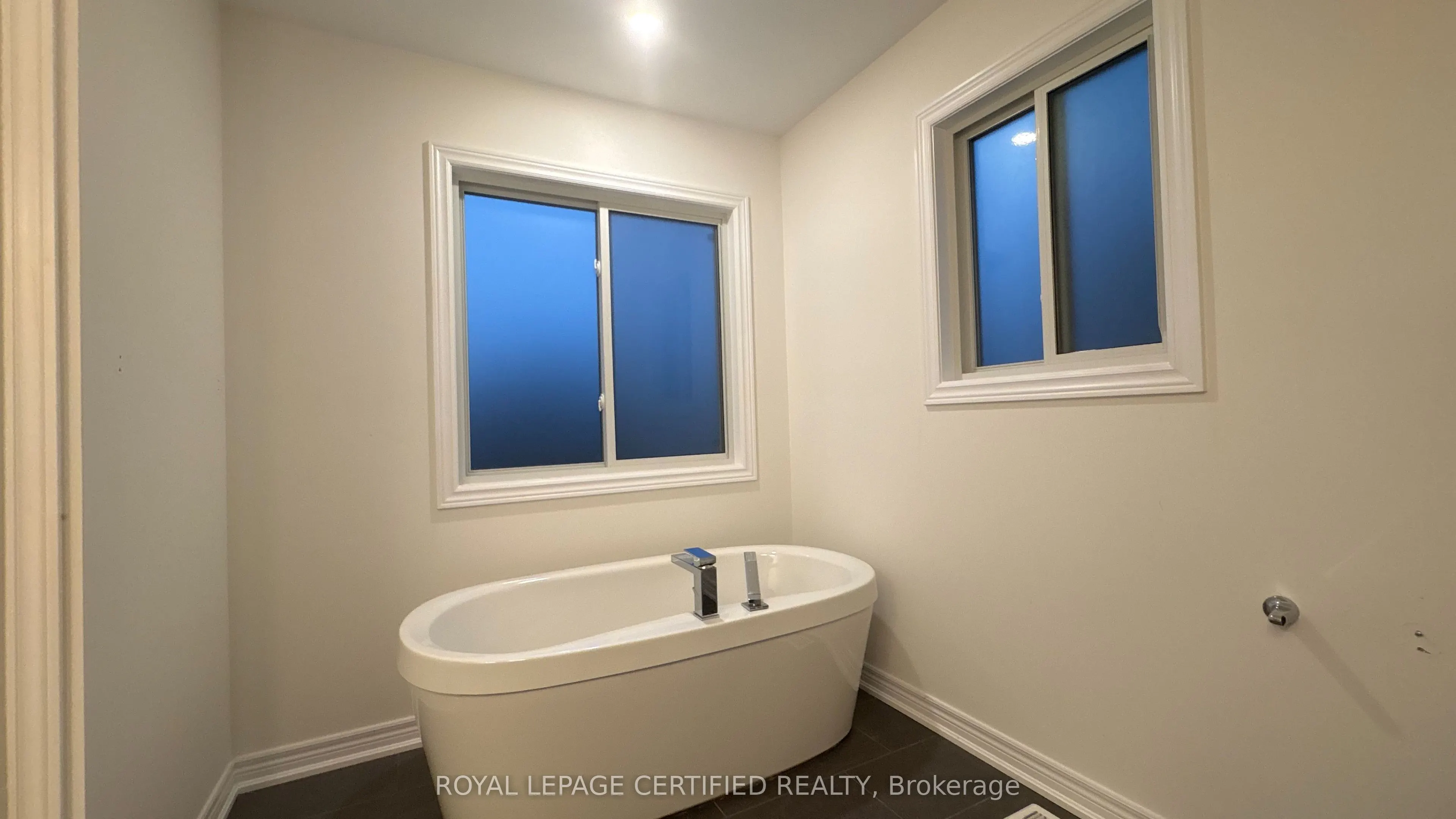 11 ALICIA Crescent