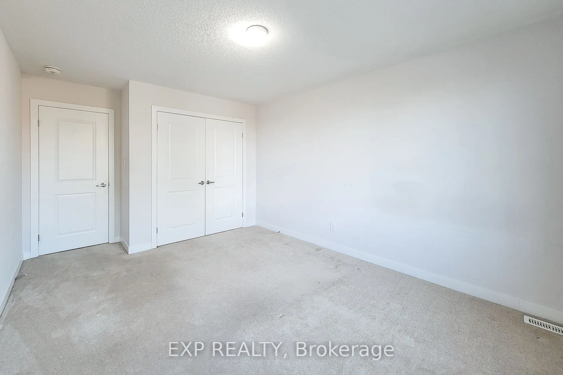 18 Trailside Drive