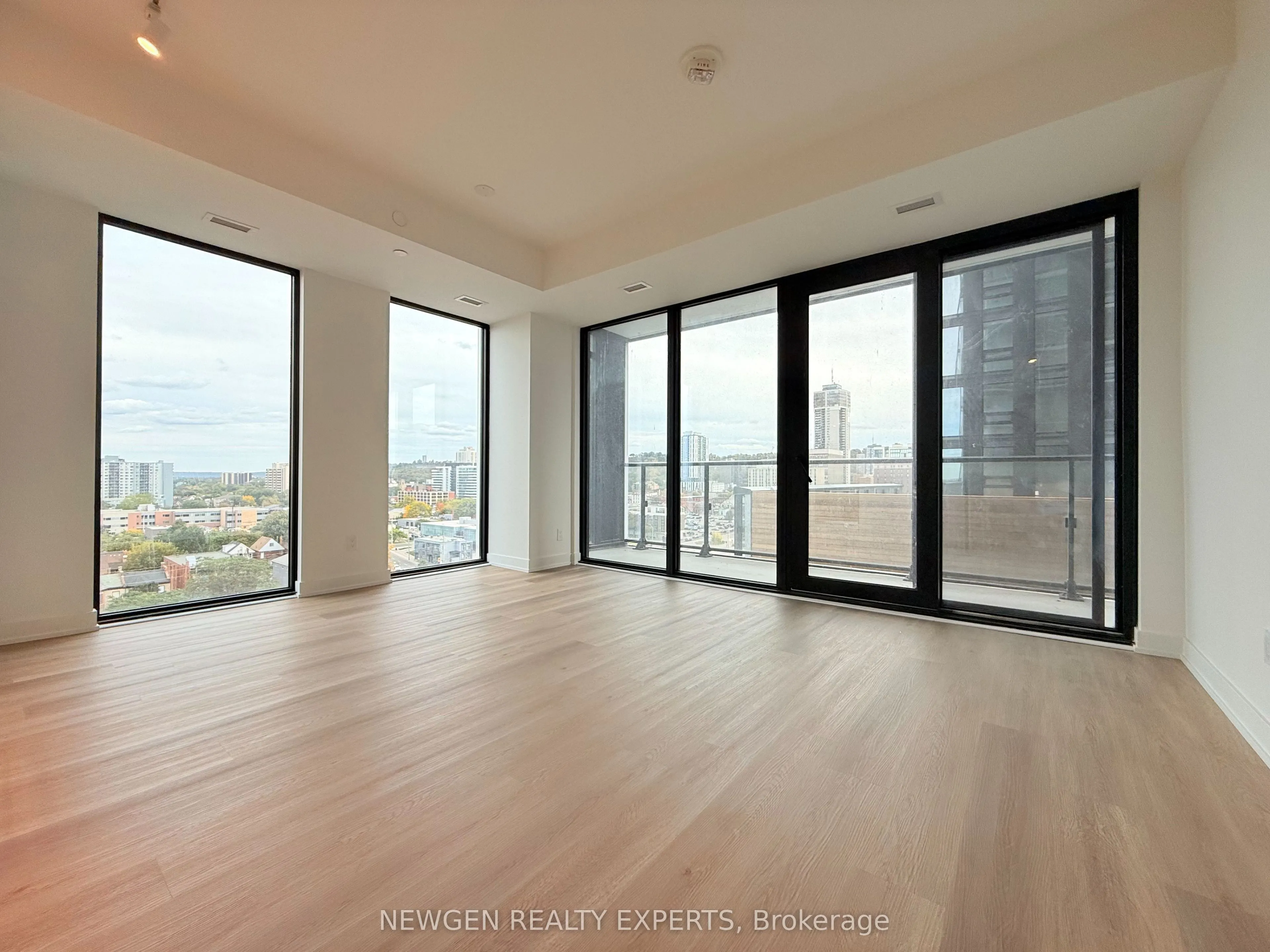 101 John Street N #1013