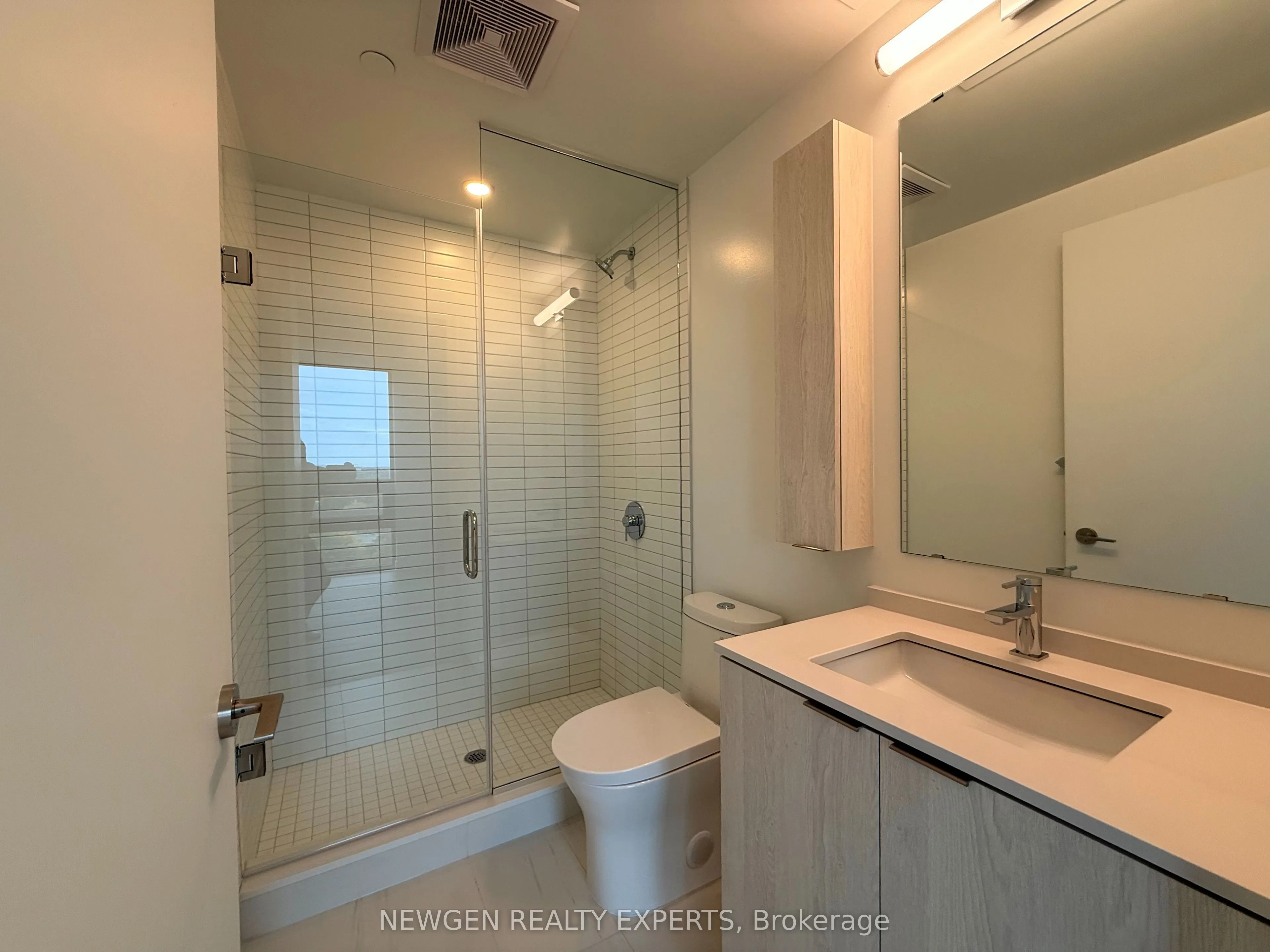101 John Street N #1013