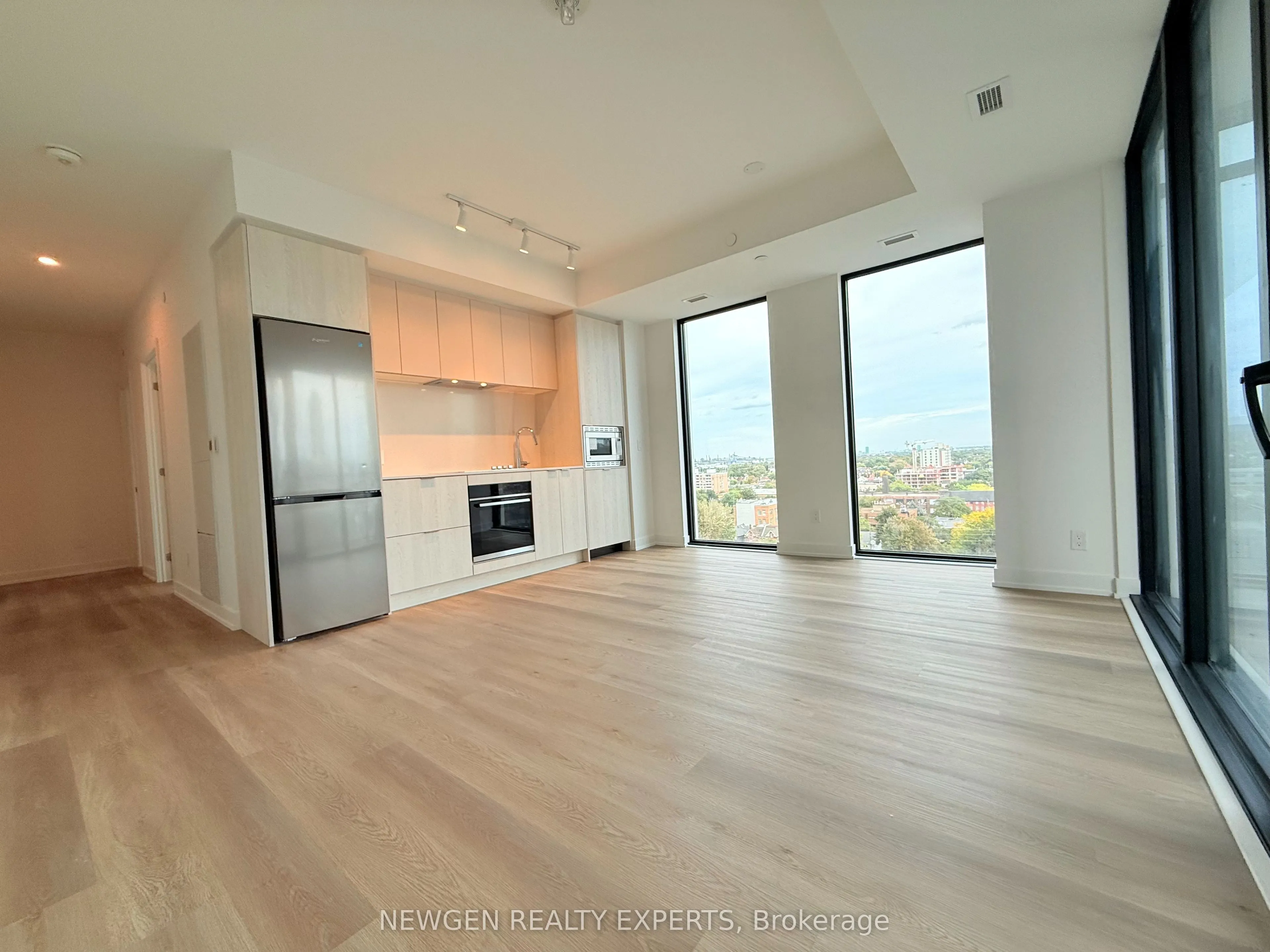 101 John Street N #1013