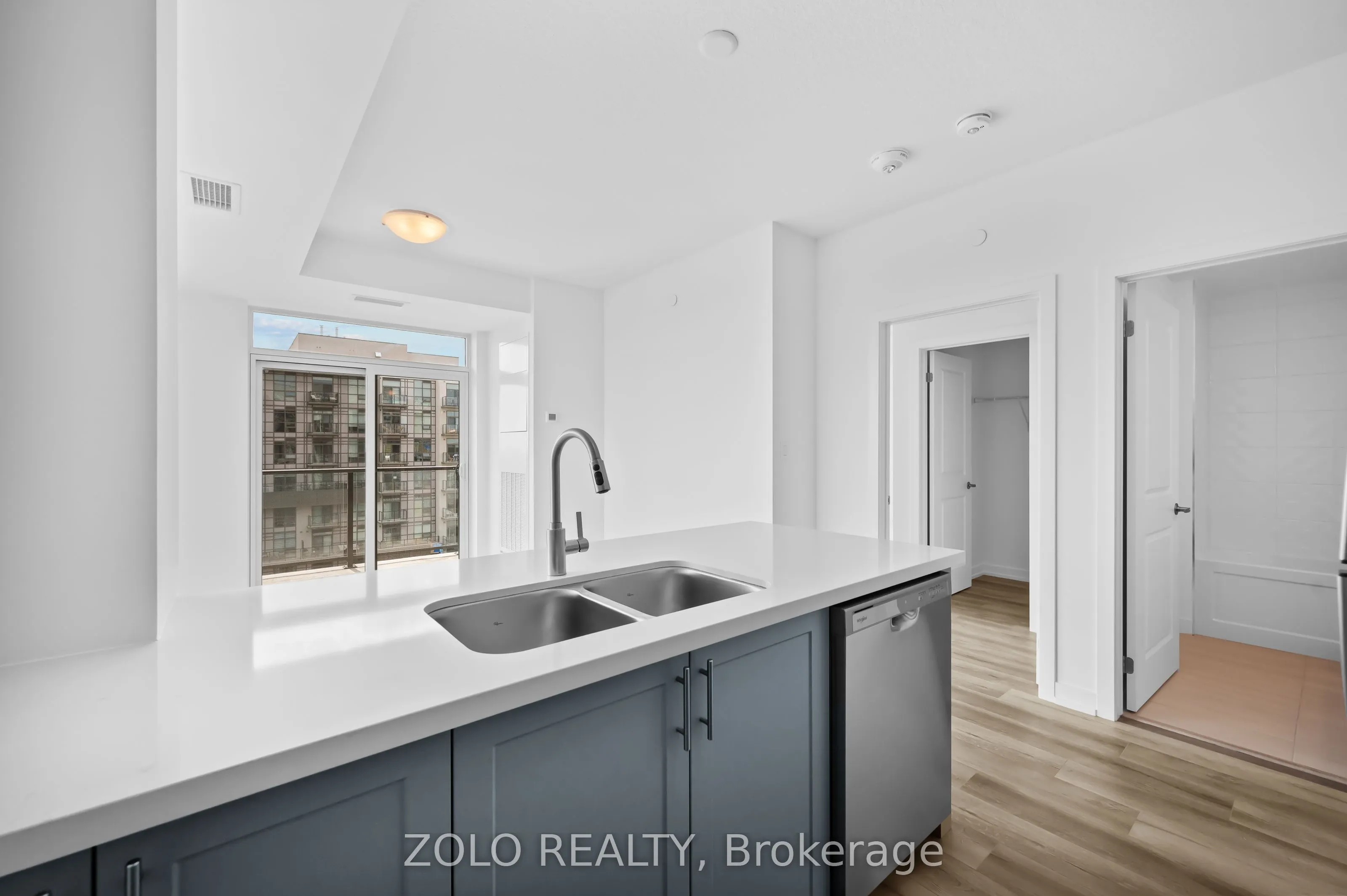 470 Dundas Street E #1011