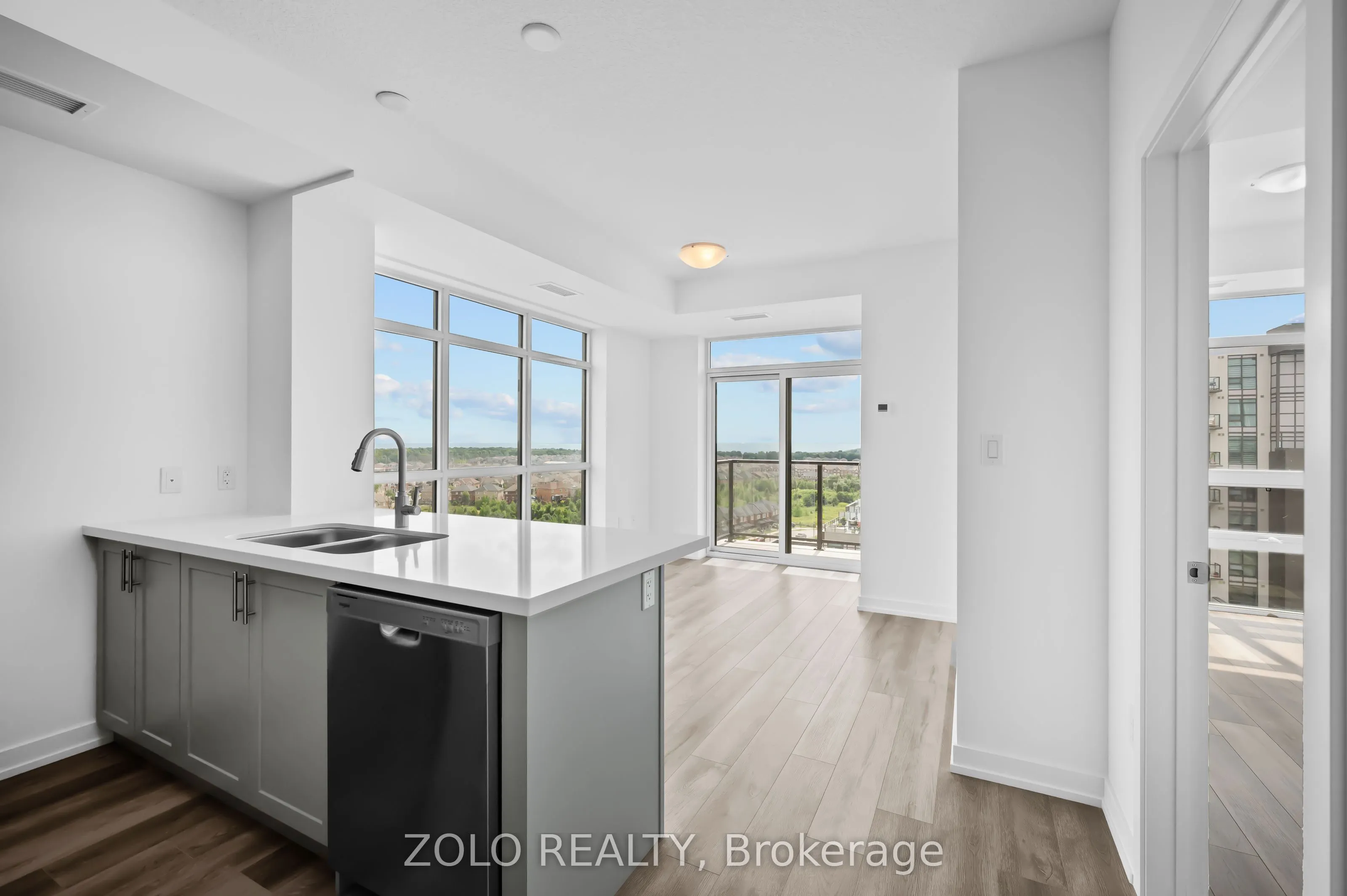 470 Dundas Street E #1011