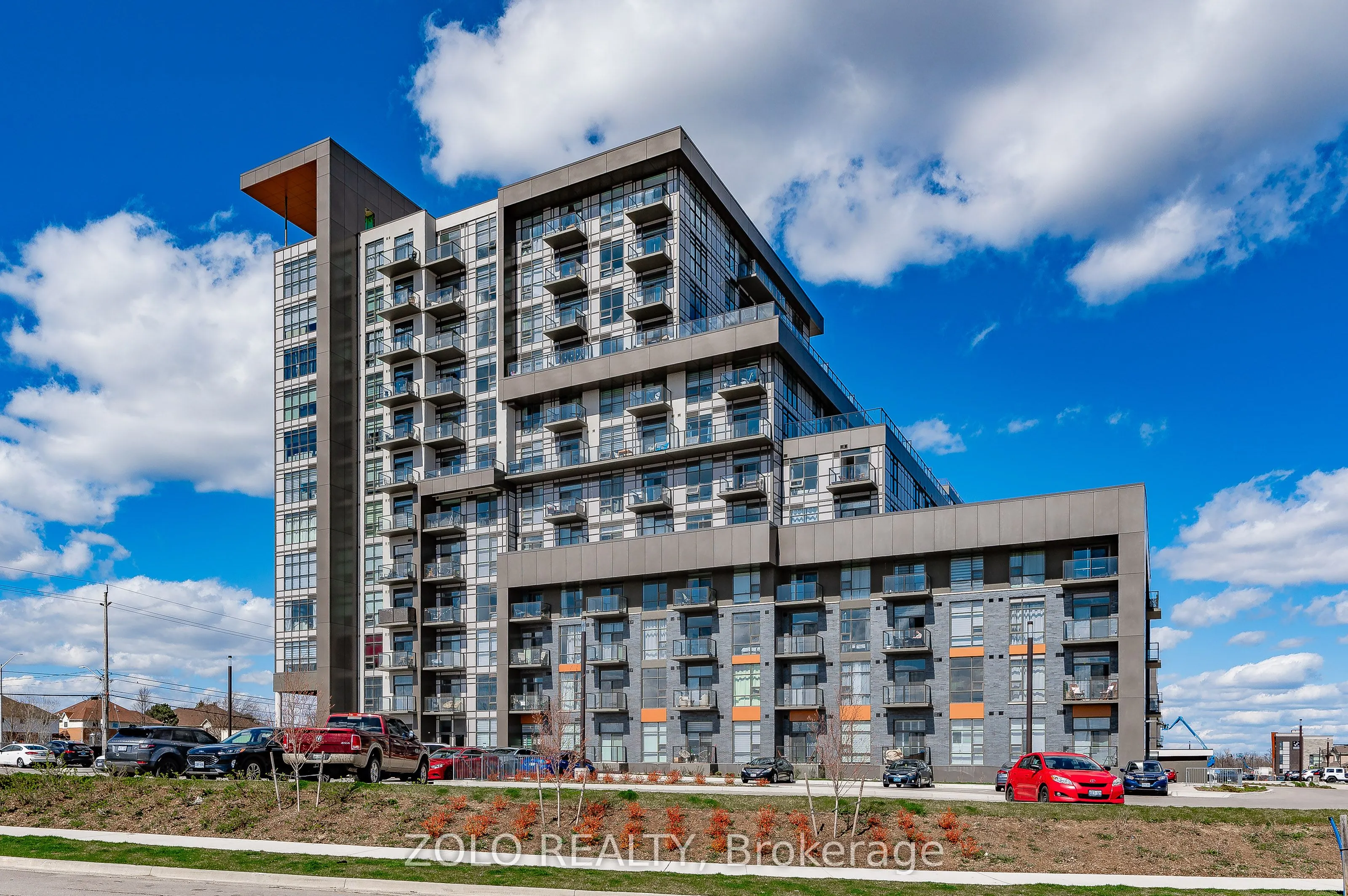 470 Dundas Street E #1011