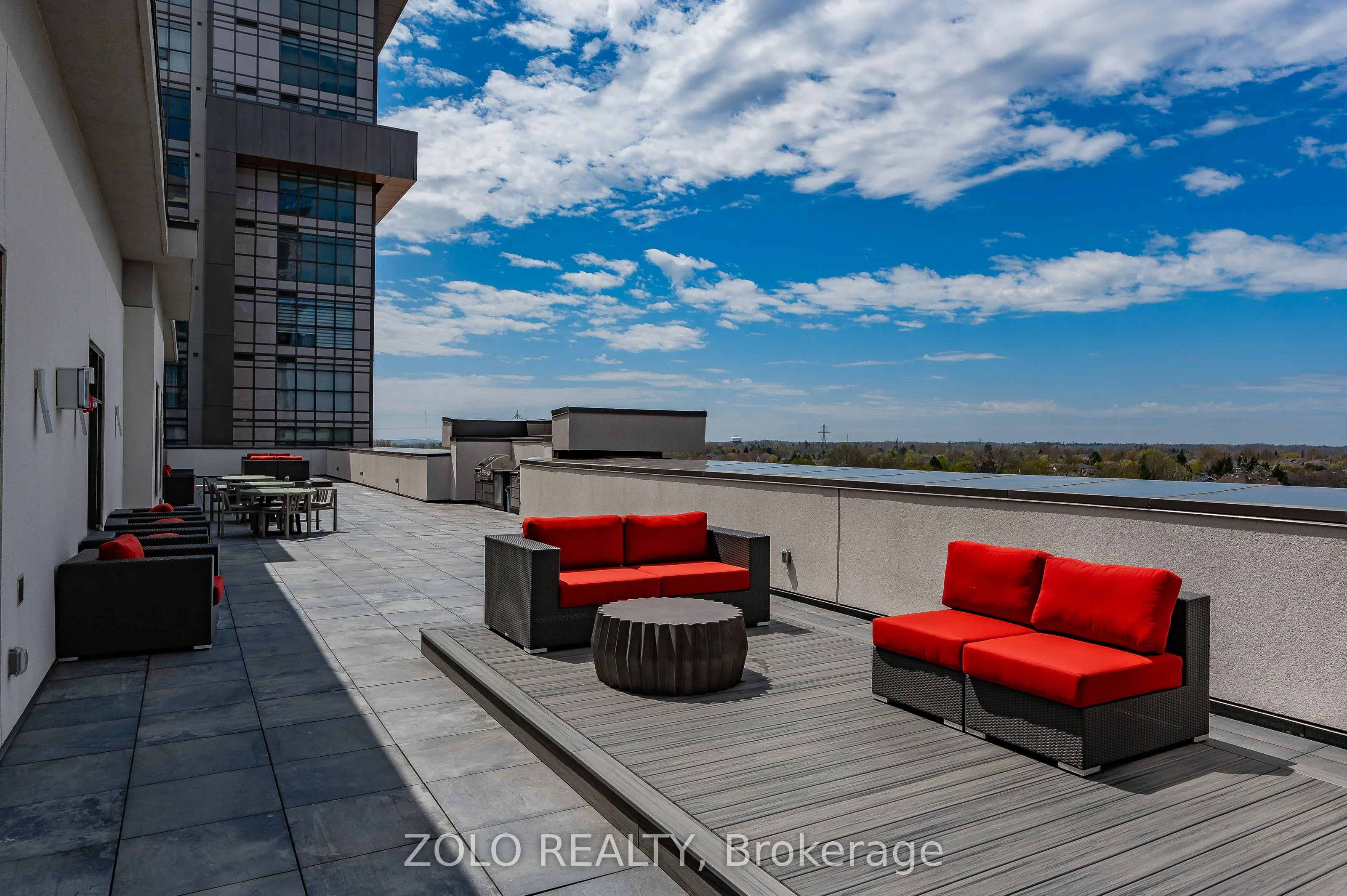470 Dundas Street E #1011