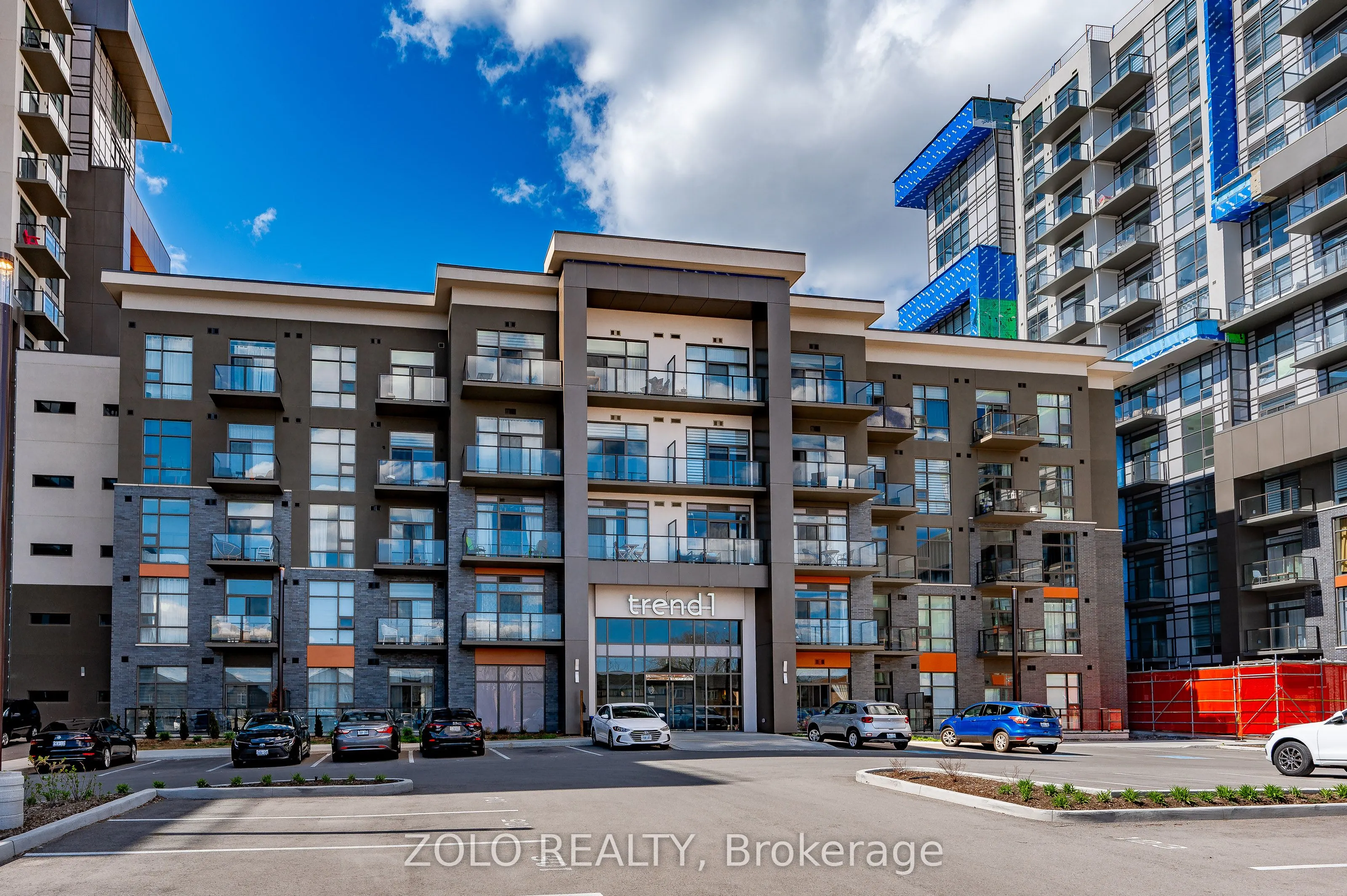 470 Dundas Street E #1011