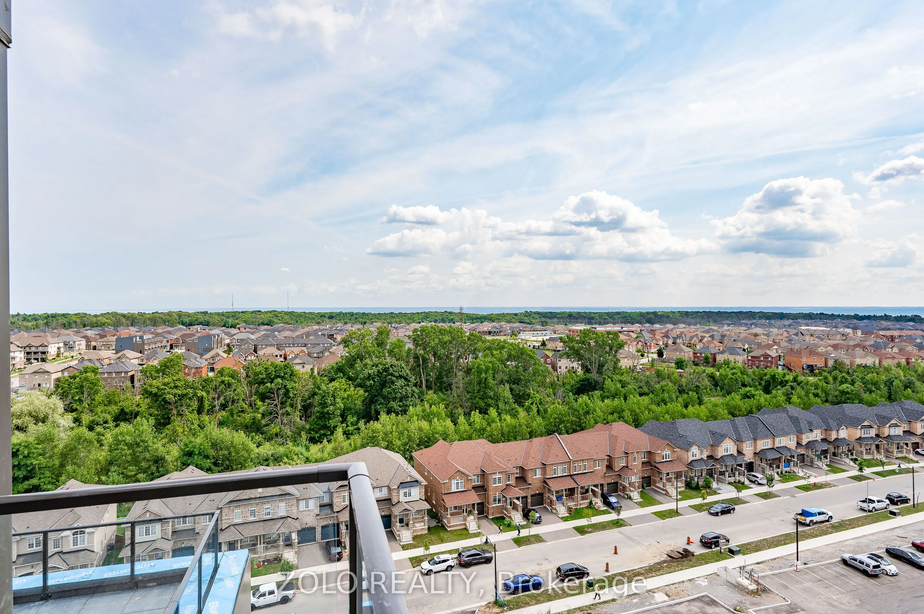 470 Dundas Street E #1011