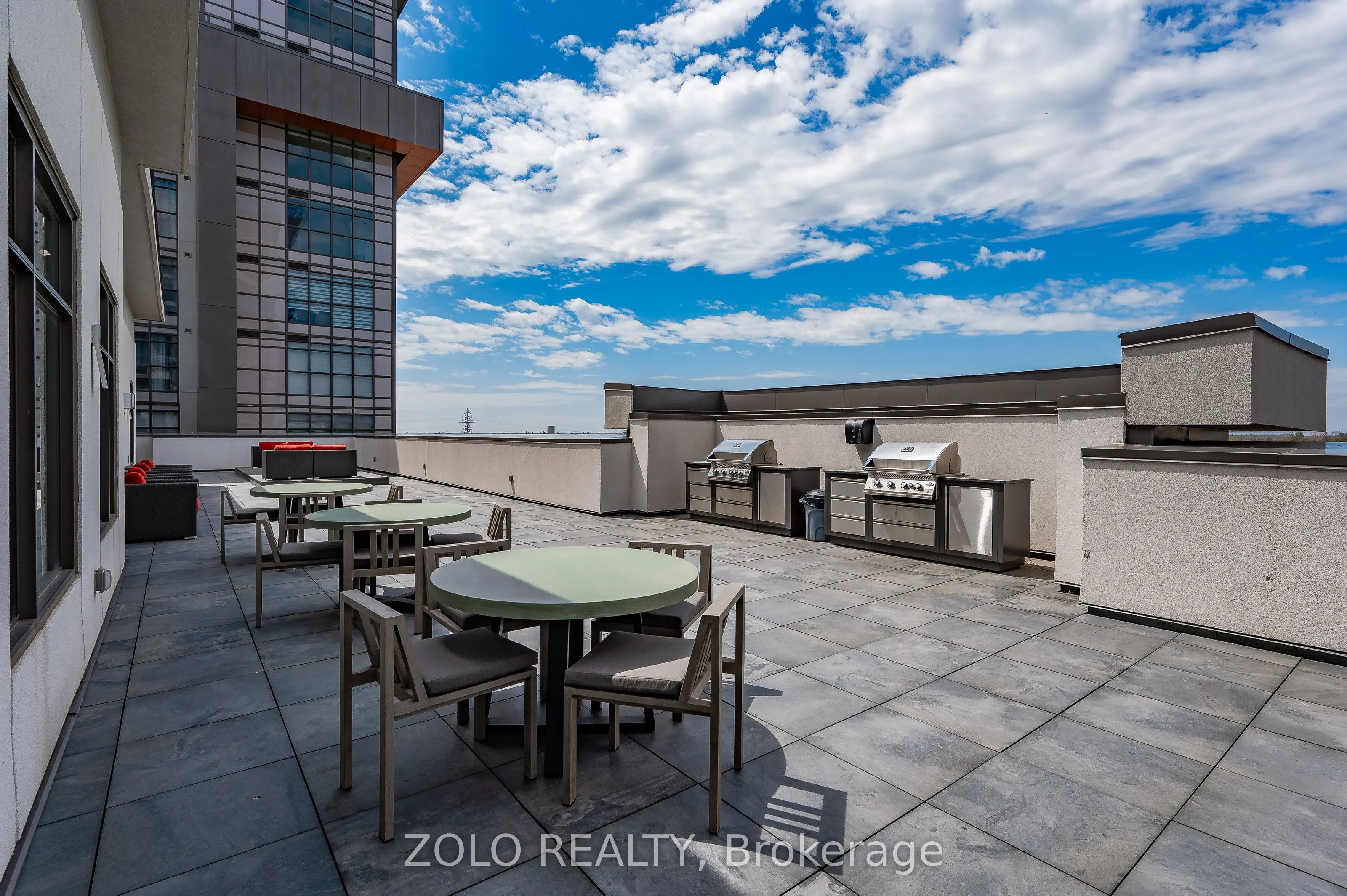 470 Dundas Street E #1011