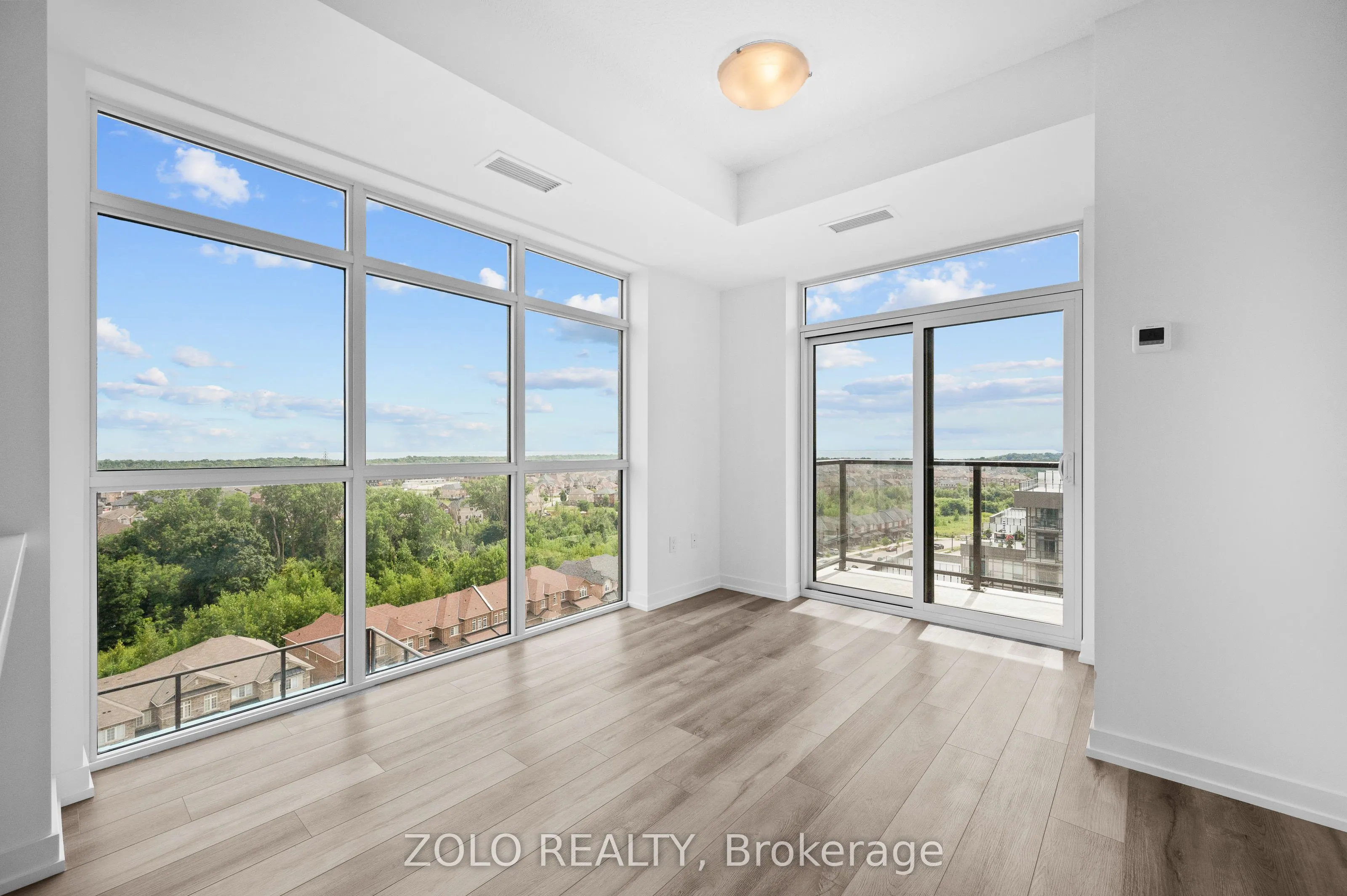 470 Dundas Street E #1011
