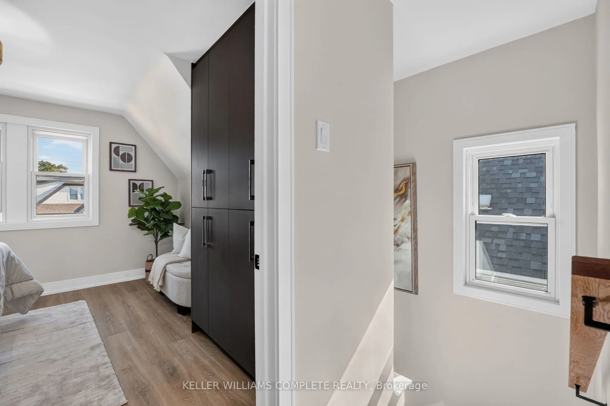 215 PALING Avenue